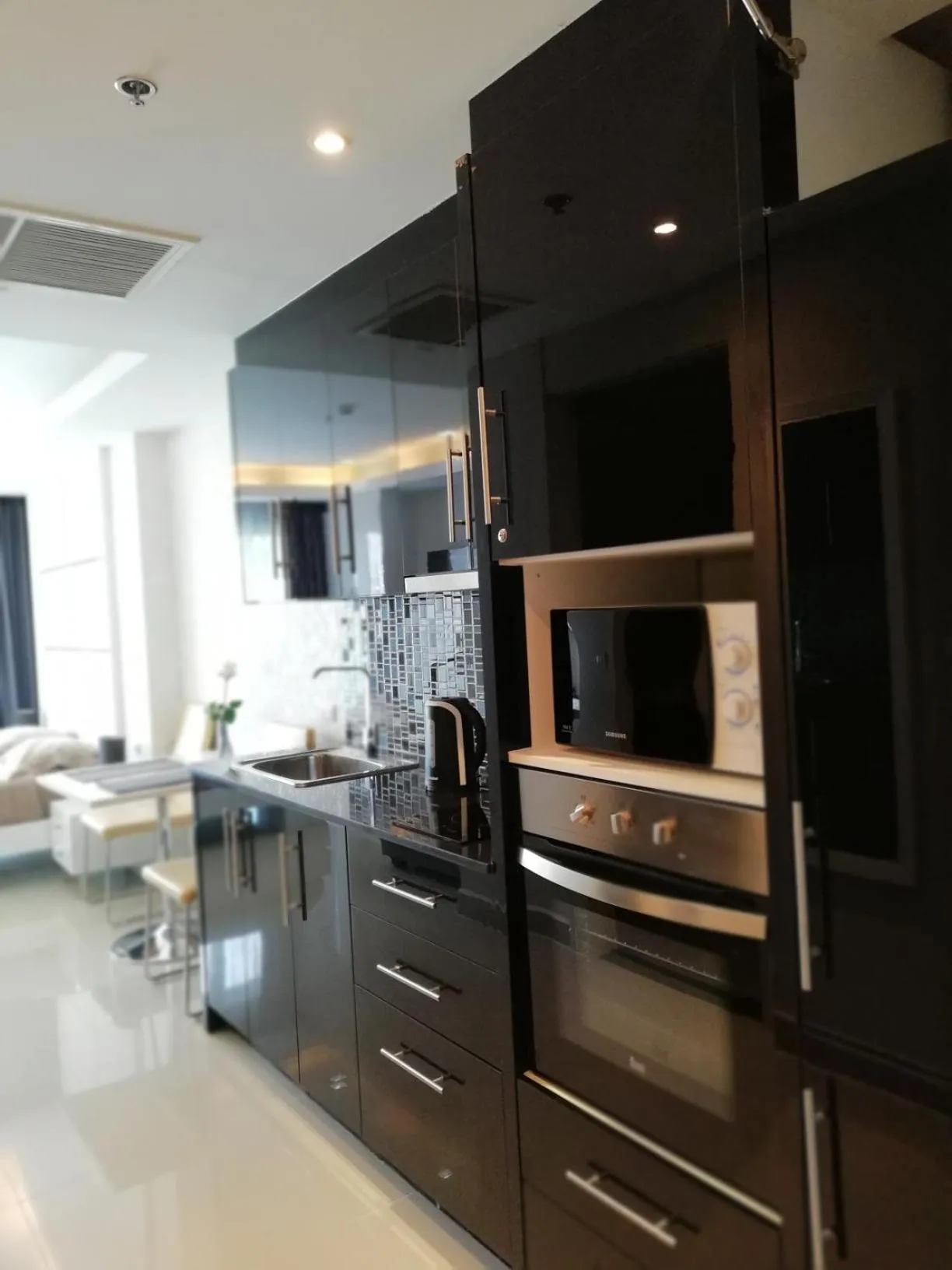 Kitchen or kitchenette in Cosy Beach View Apartments