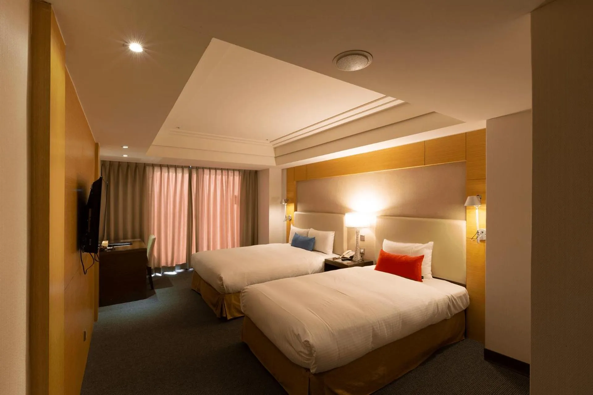 Photo of the whole room, Bed in Ever Delightful Business Hotel