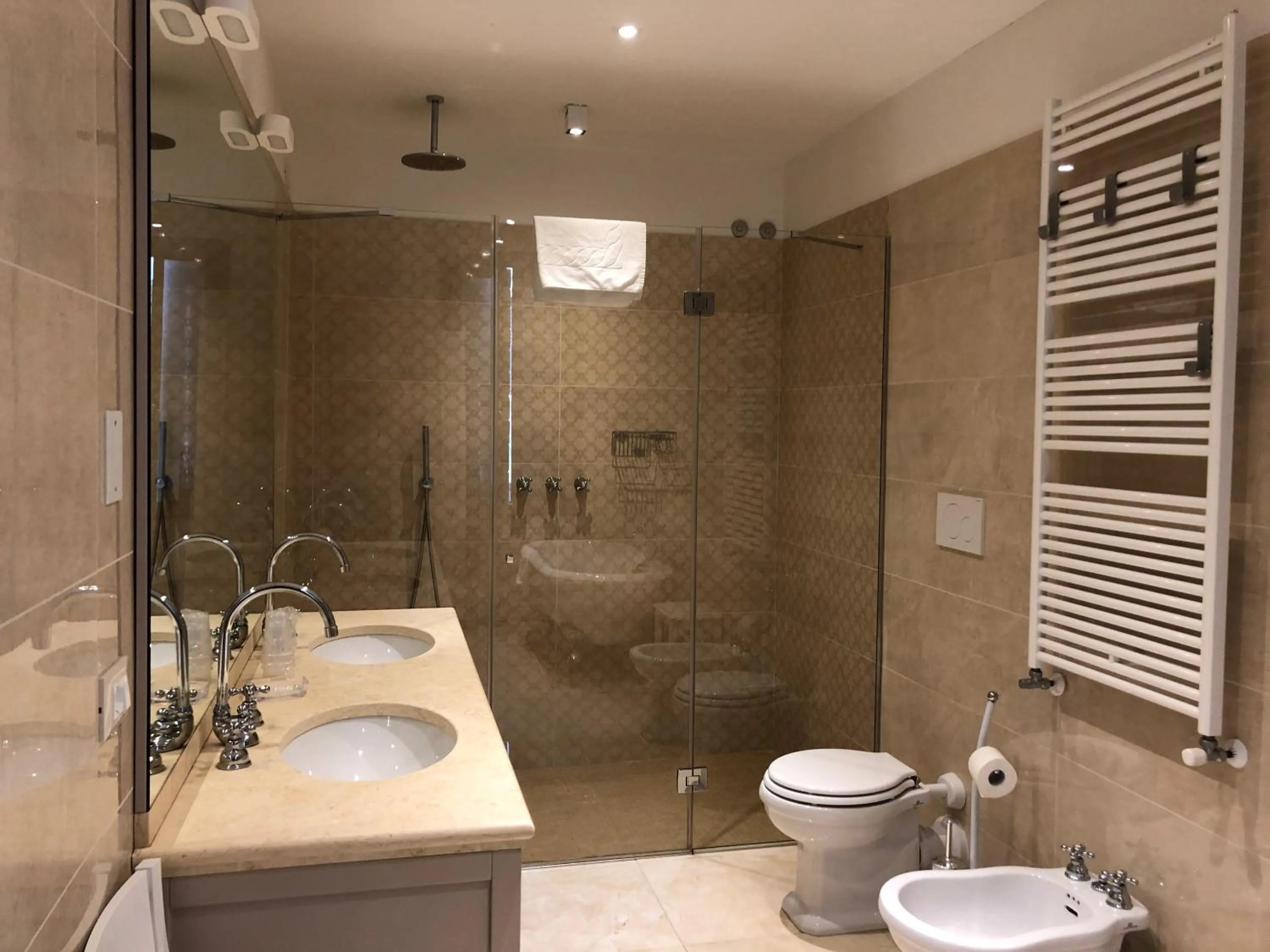 Bathroom in Guest House Ca' dell'Angelo