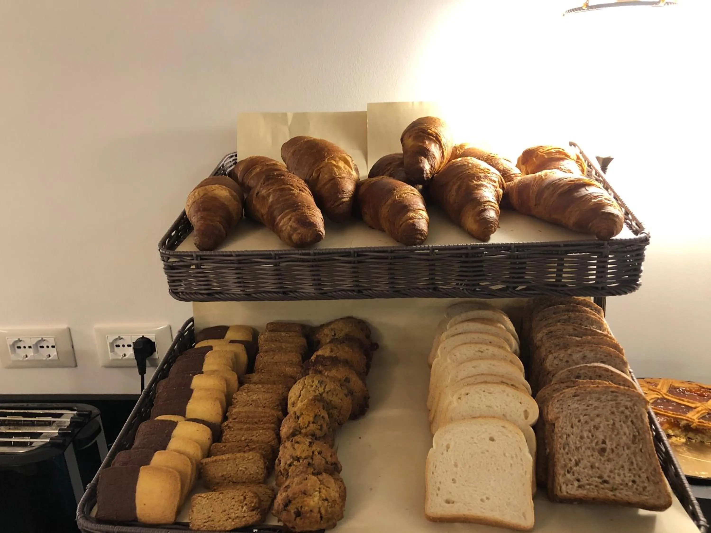 Buffet breakfast in Guest House Ca' dell'Angelo