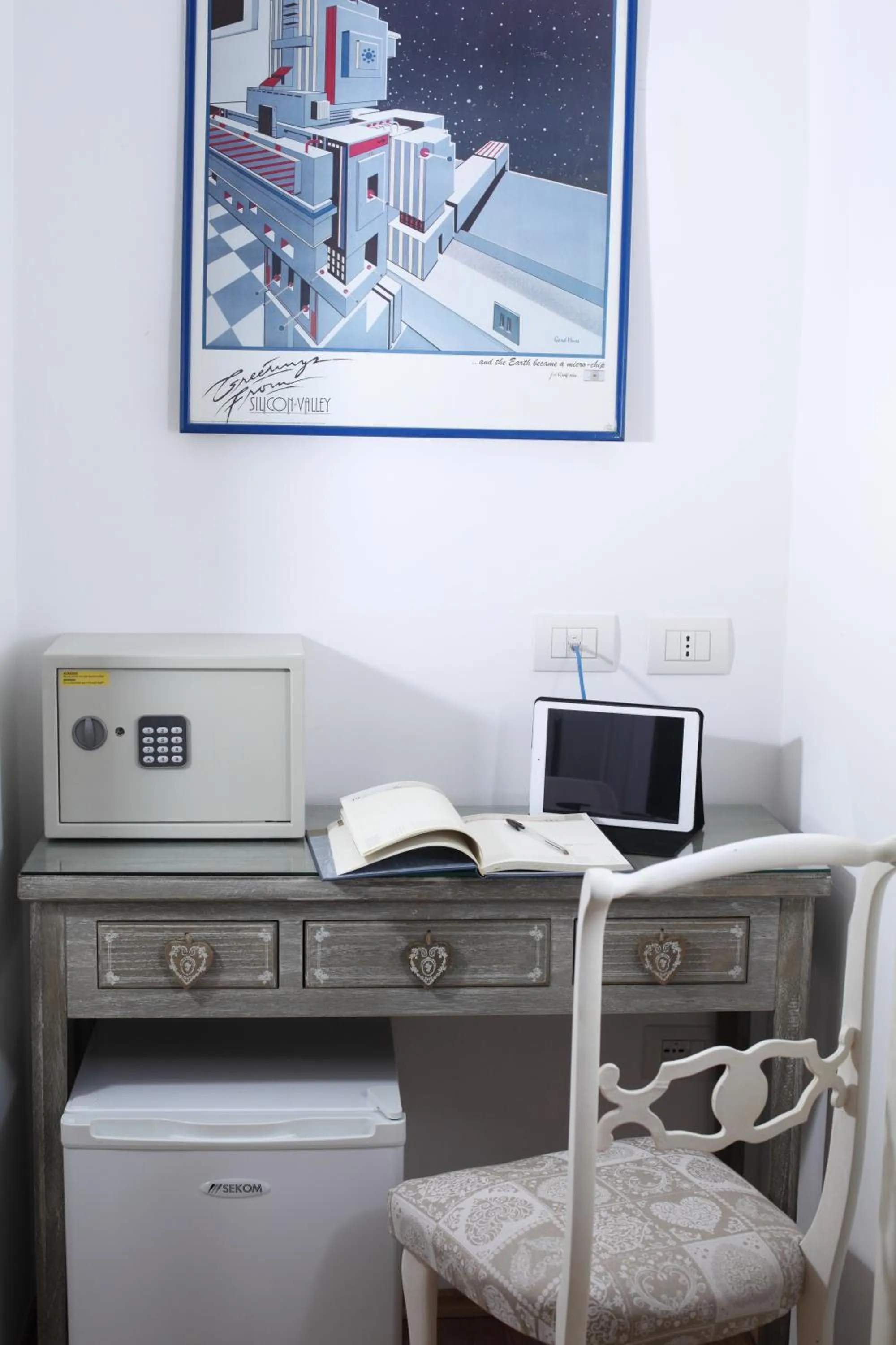 TV and multimedia in Napoli Pietrasanta LT