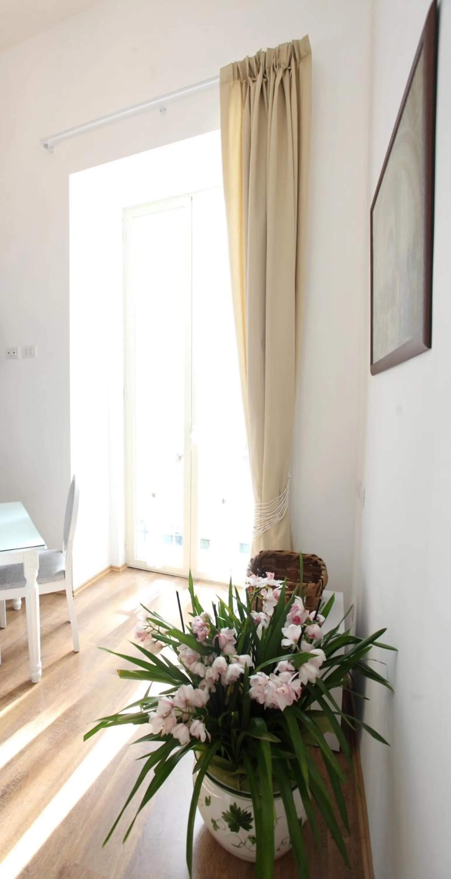 Photo of the whole room in Napoli Pietrasanta LT