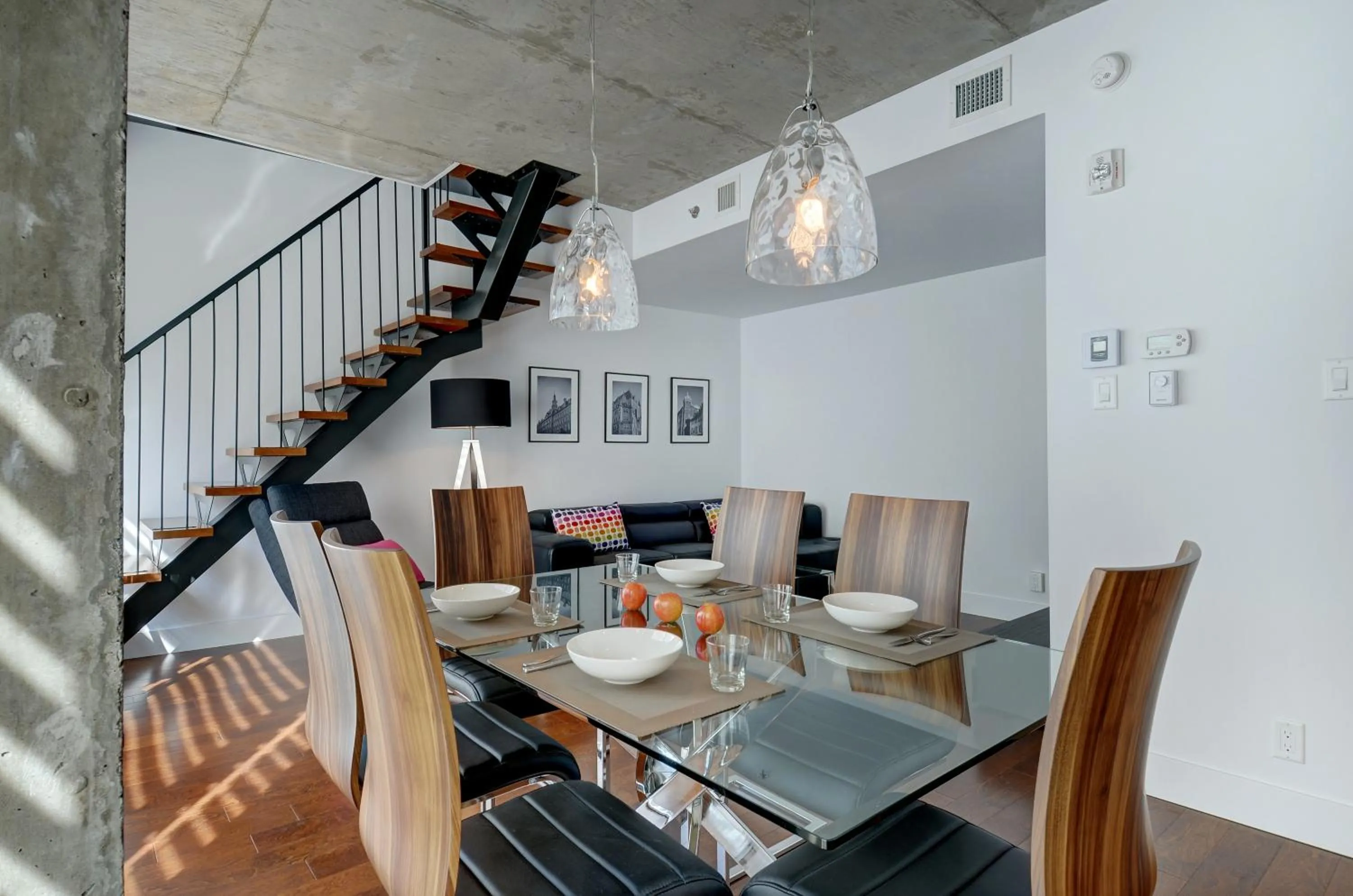 Dining area in Les Immeubles Charlevoix - Le 760-506