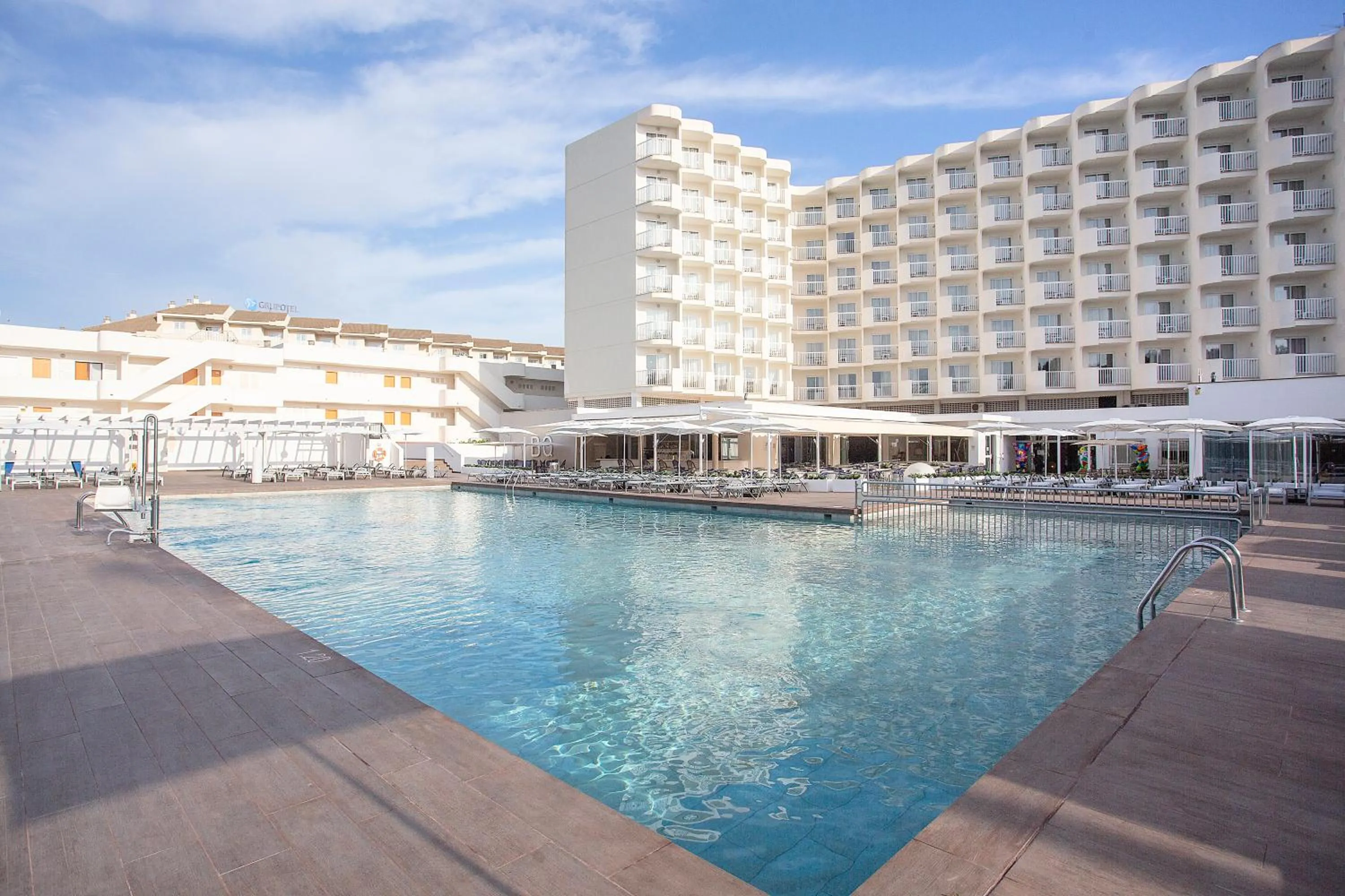 Property building in BQ Delfín Azul Hotel