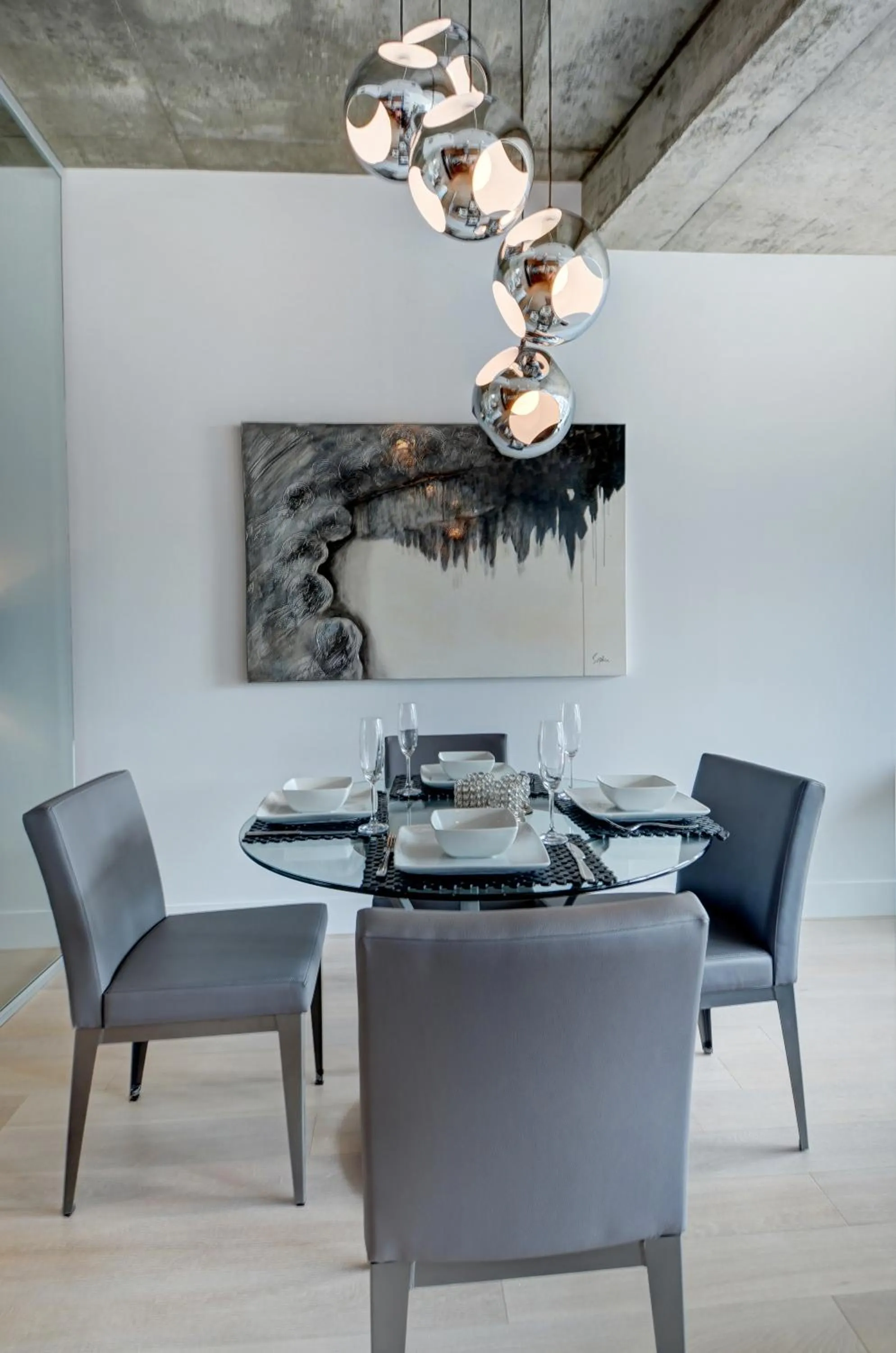 Dining area in Les Immeubles Charlevoix - Le 760-610