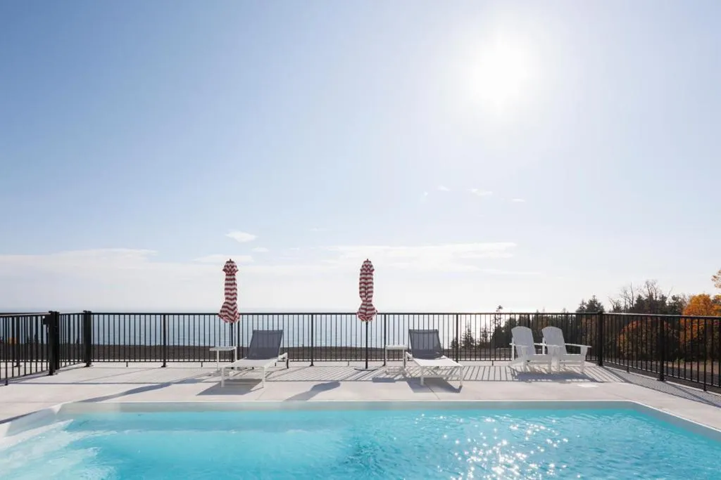 Pool view in La Pinsonnière