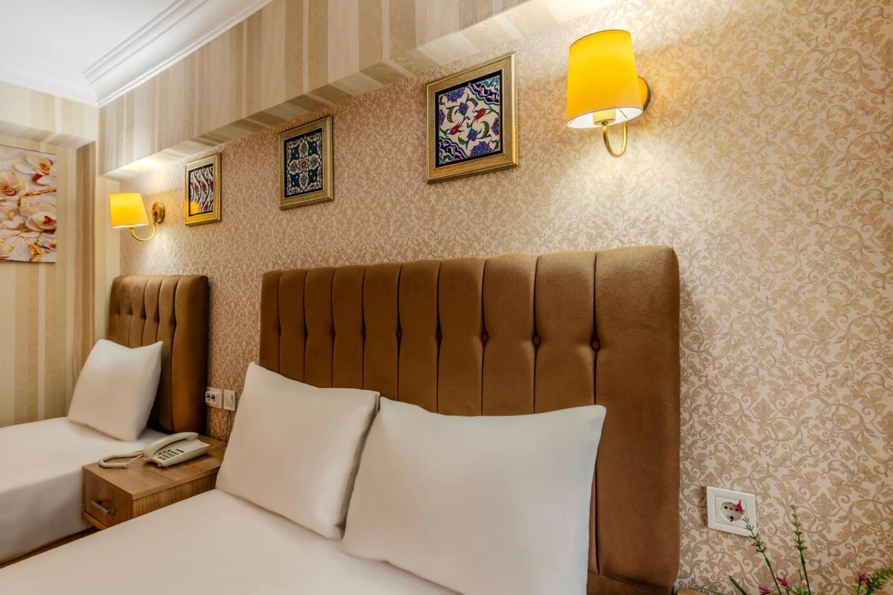 Bedroom, Bed in Hamit Hotel Istanbul - Special Category