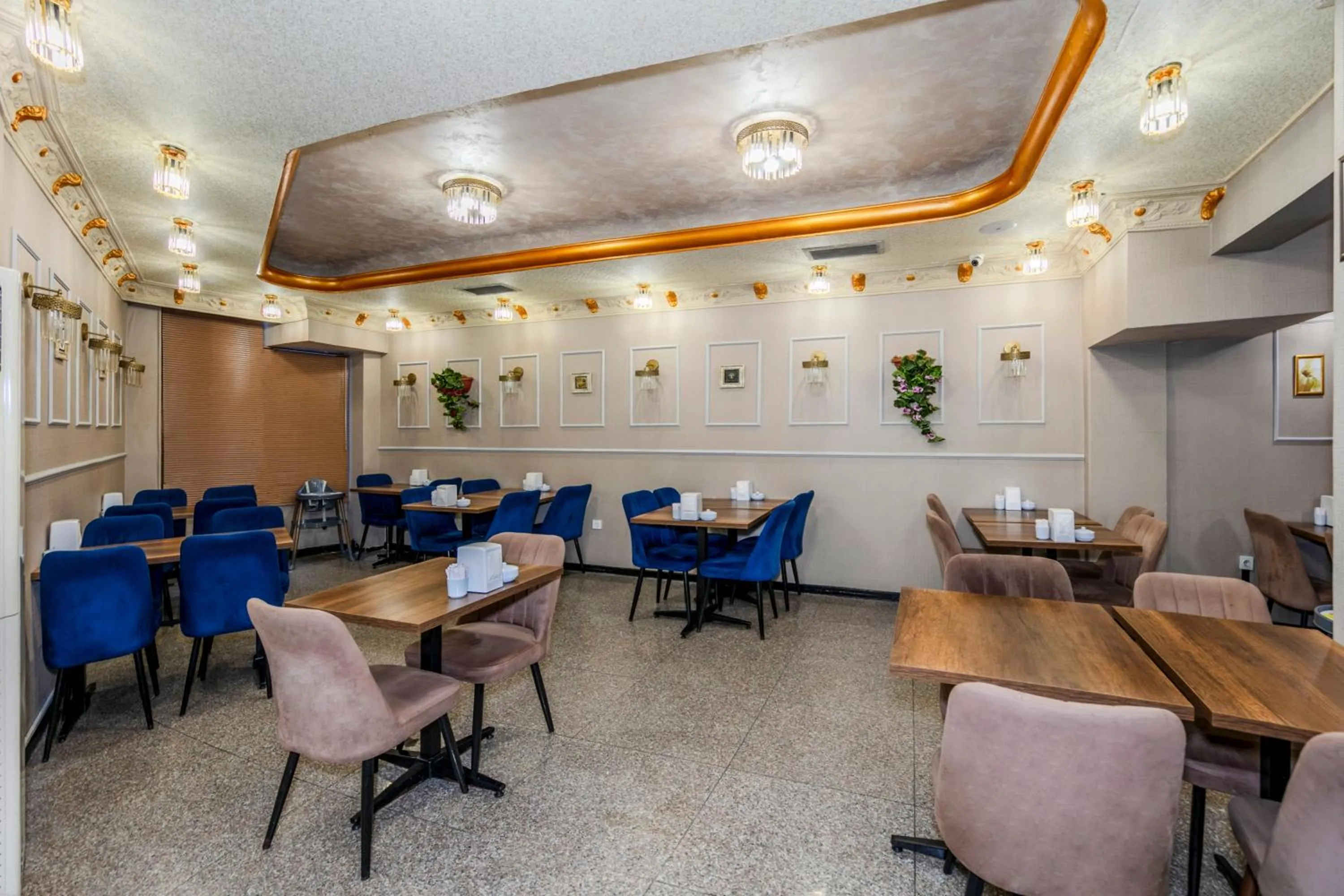 Restaurant/places to eat in Hamit Hotel Istanbul - Special Category