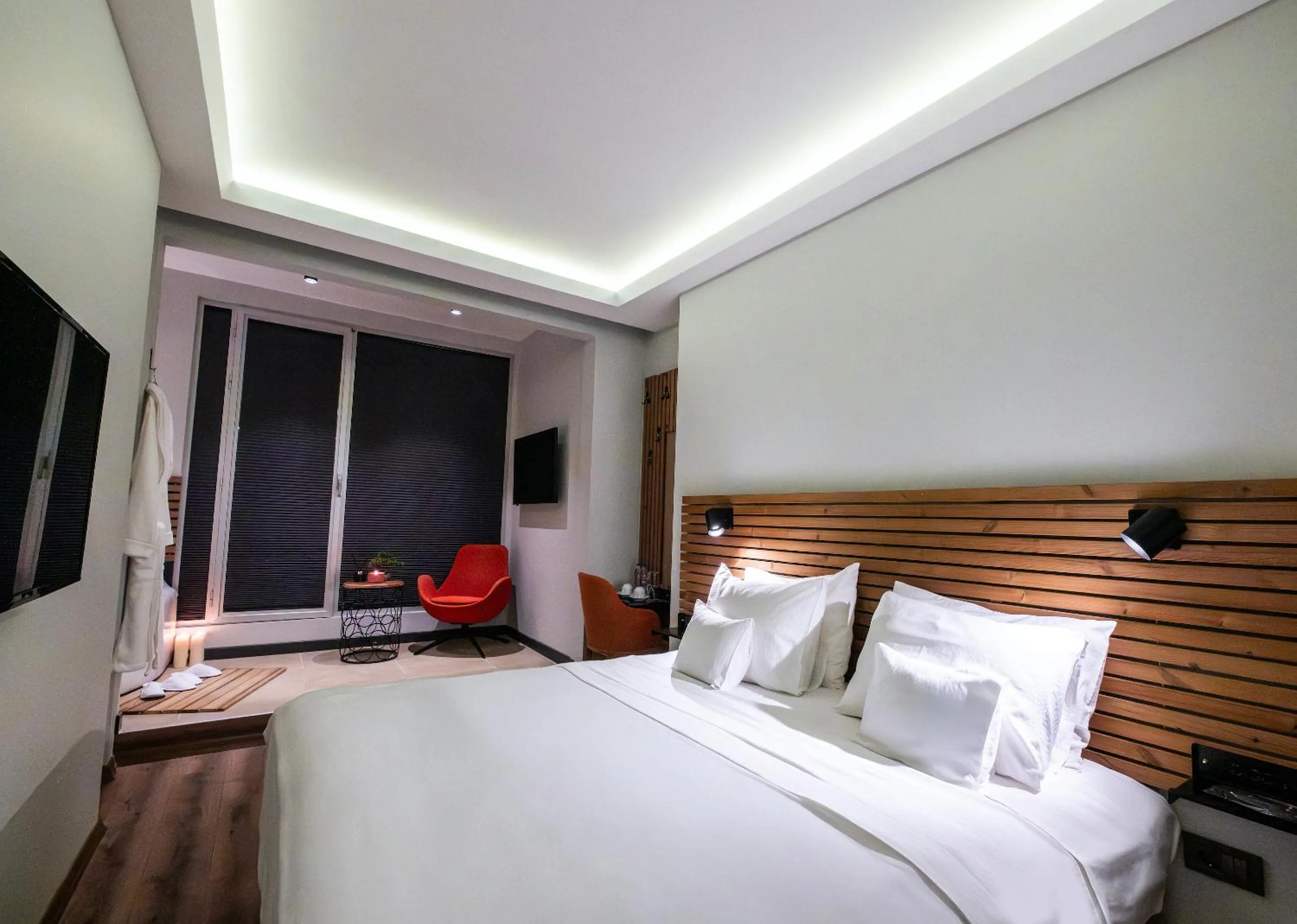 Bed in Discovery Hotel