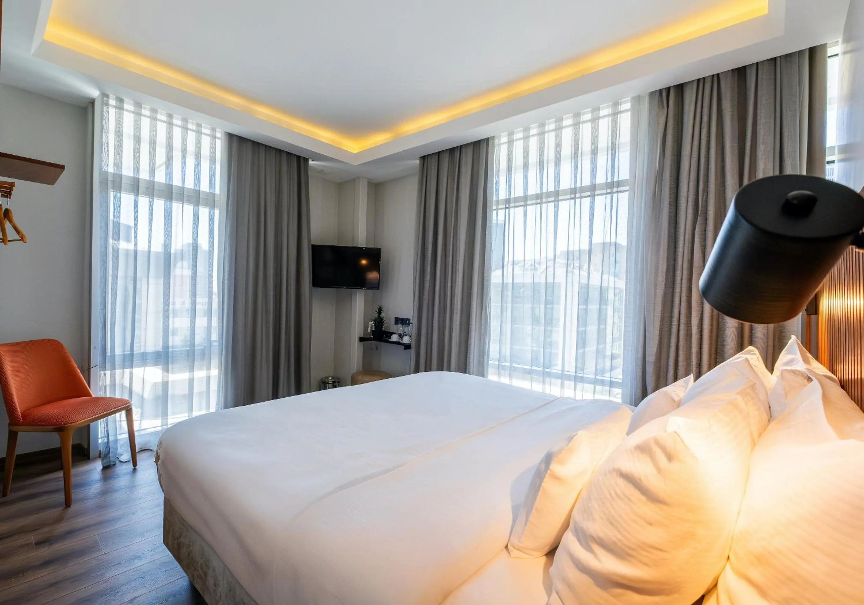 Bed in Discovery Hotel