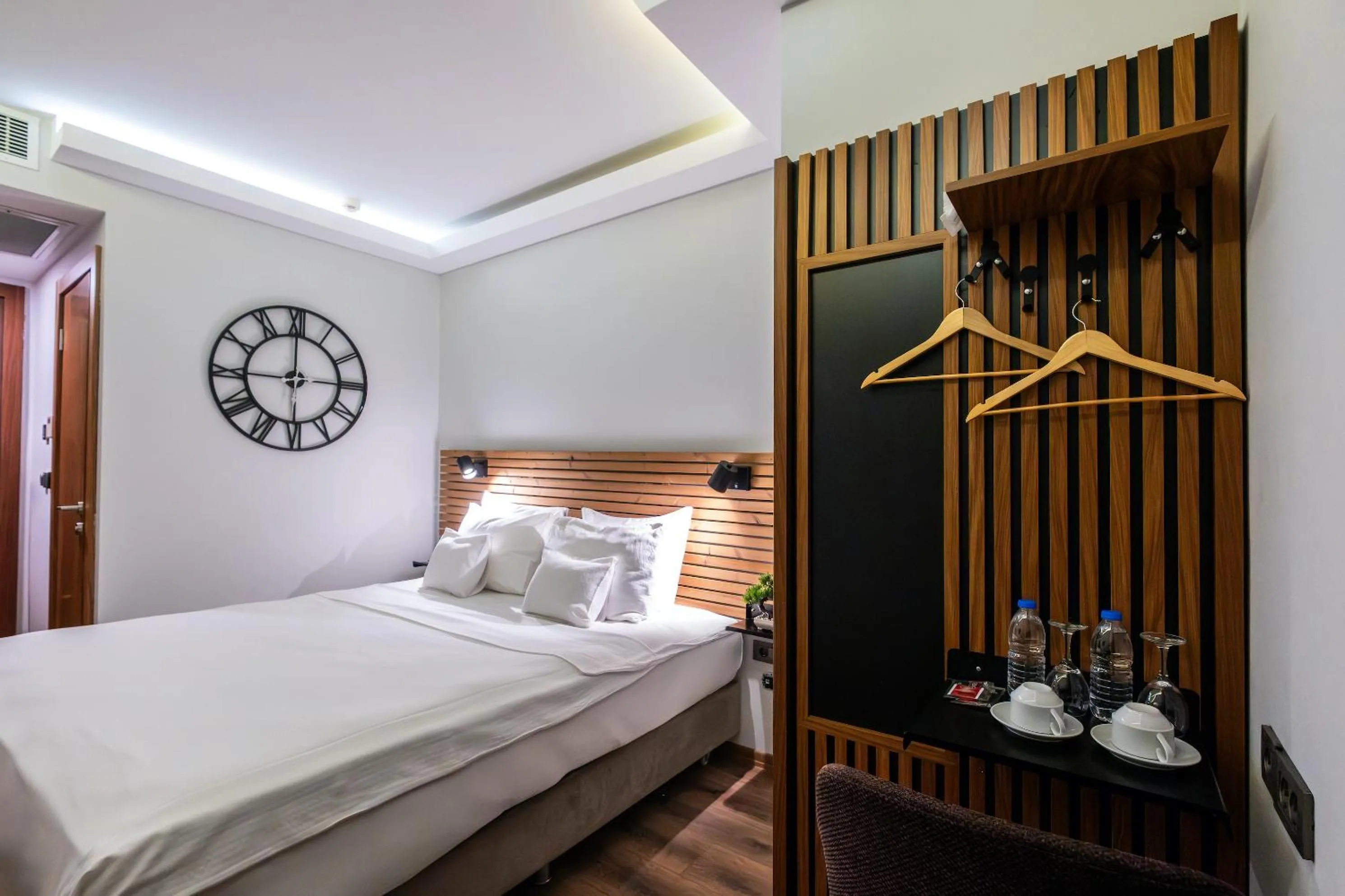 Bed in Discovery Hotel