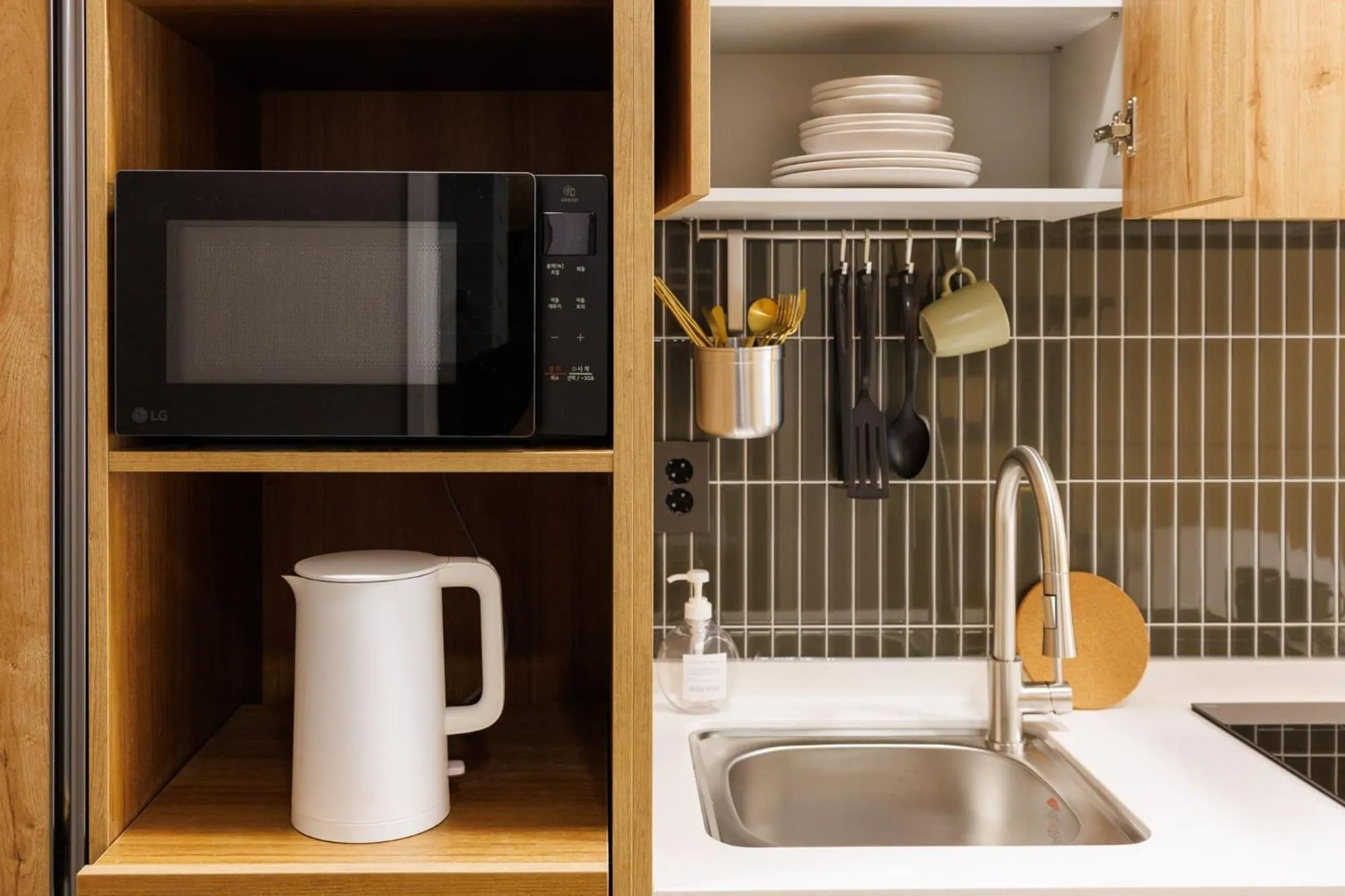 Coffee/tea facilities in Wecostay Insadong