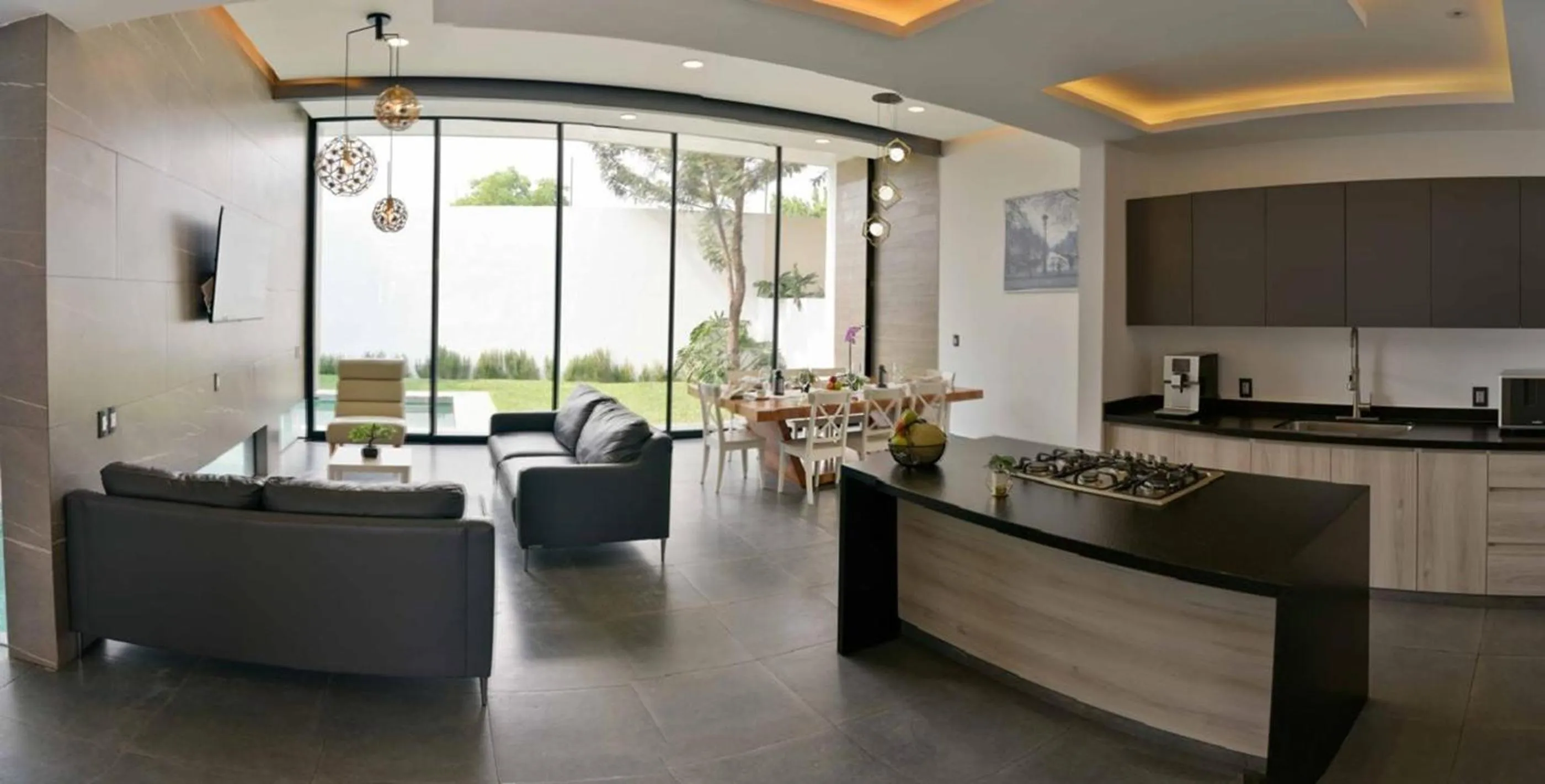 Kitchen or kitchenette in Casa Begonias Hotel mas Villas