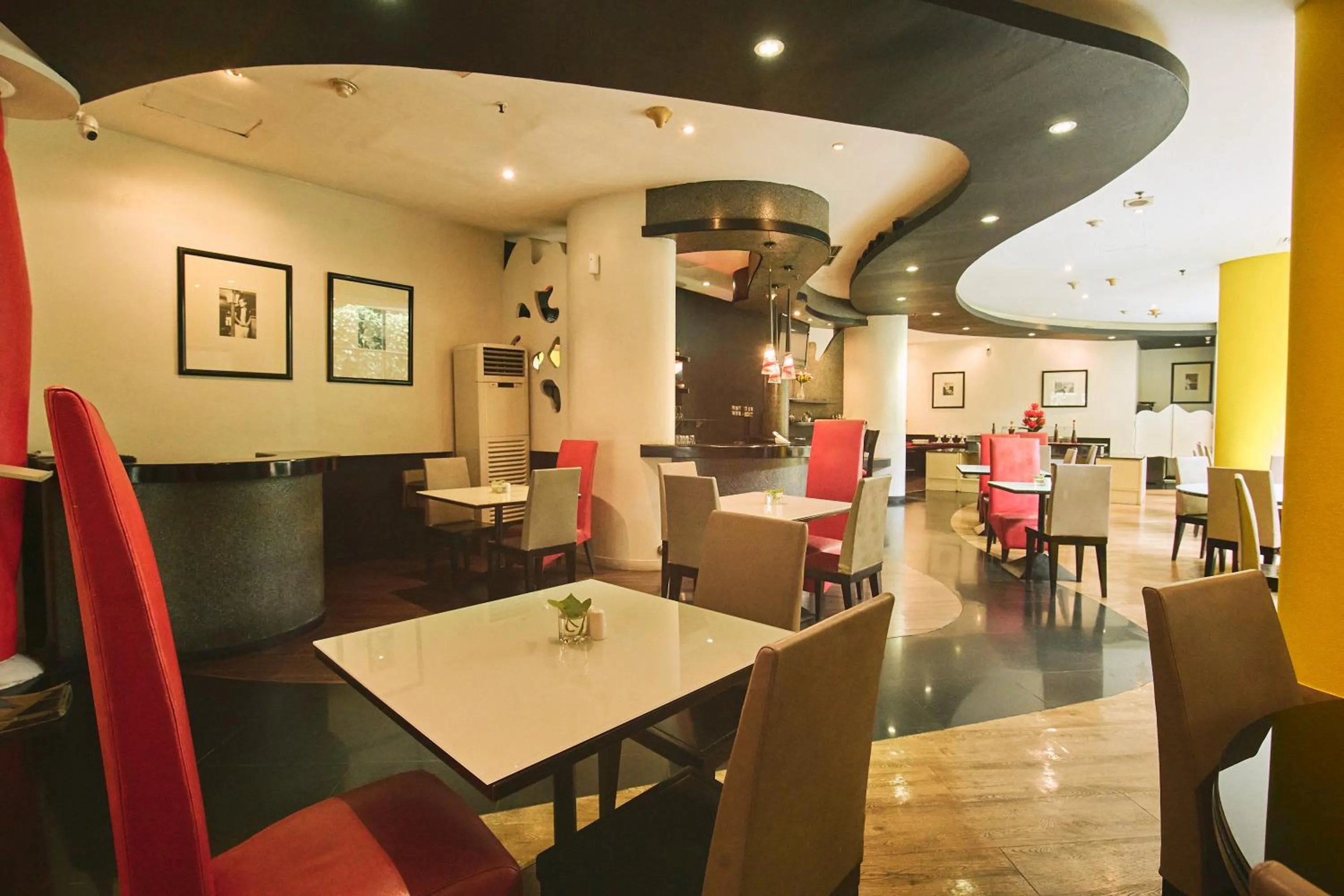 Restaurant/places to eat in Horison Arcadia Wahid Hasyim