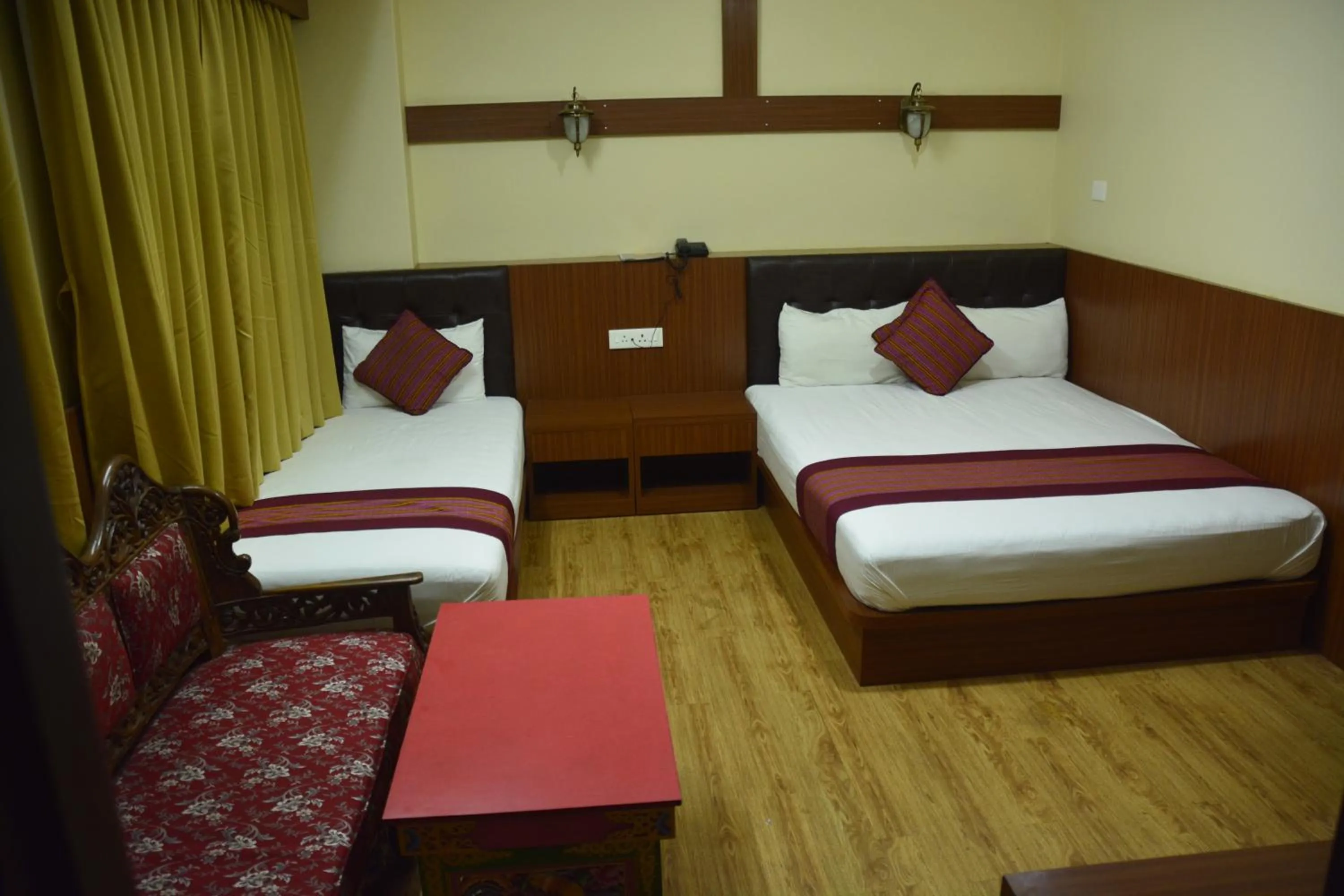 Photo of the whole room, Bed in Juniper Residency Hotel