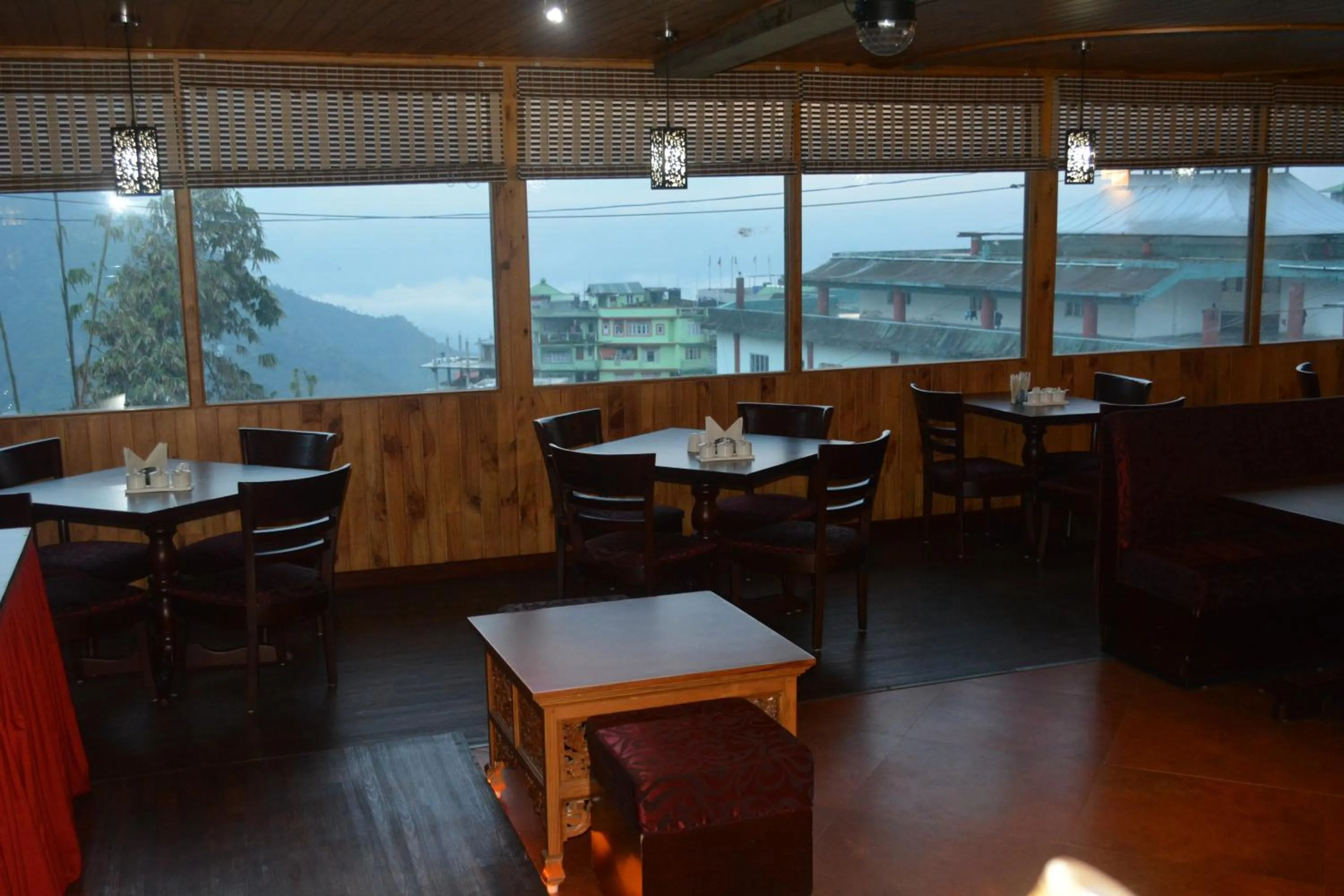 Restaurant/places to eat in Juniper Residency Hotel