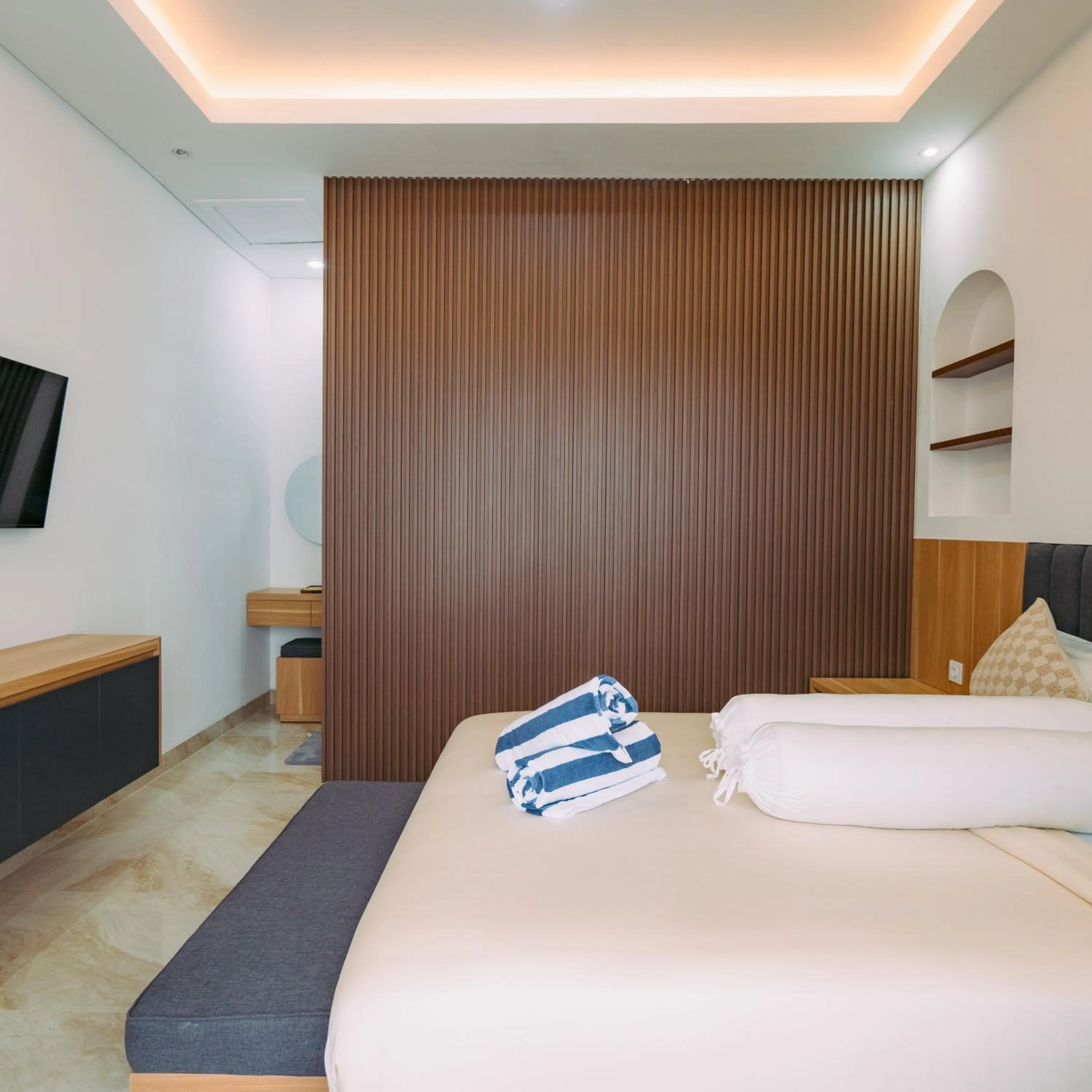 Bedroom, Bed in The Lavana Nakula Villa Kuta Sunset