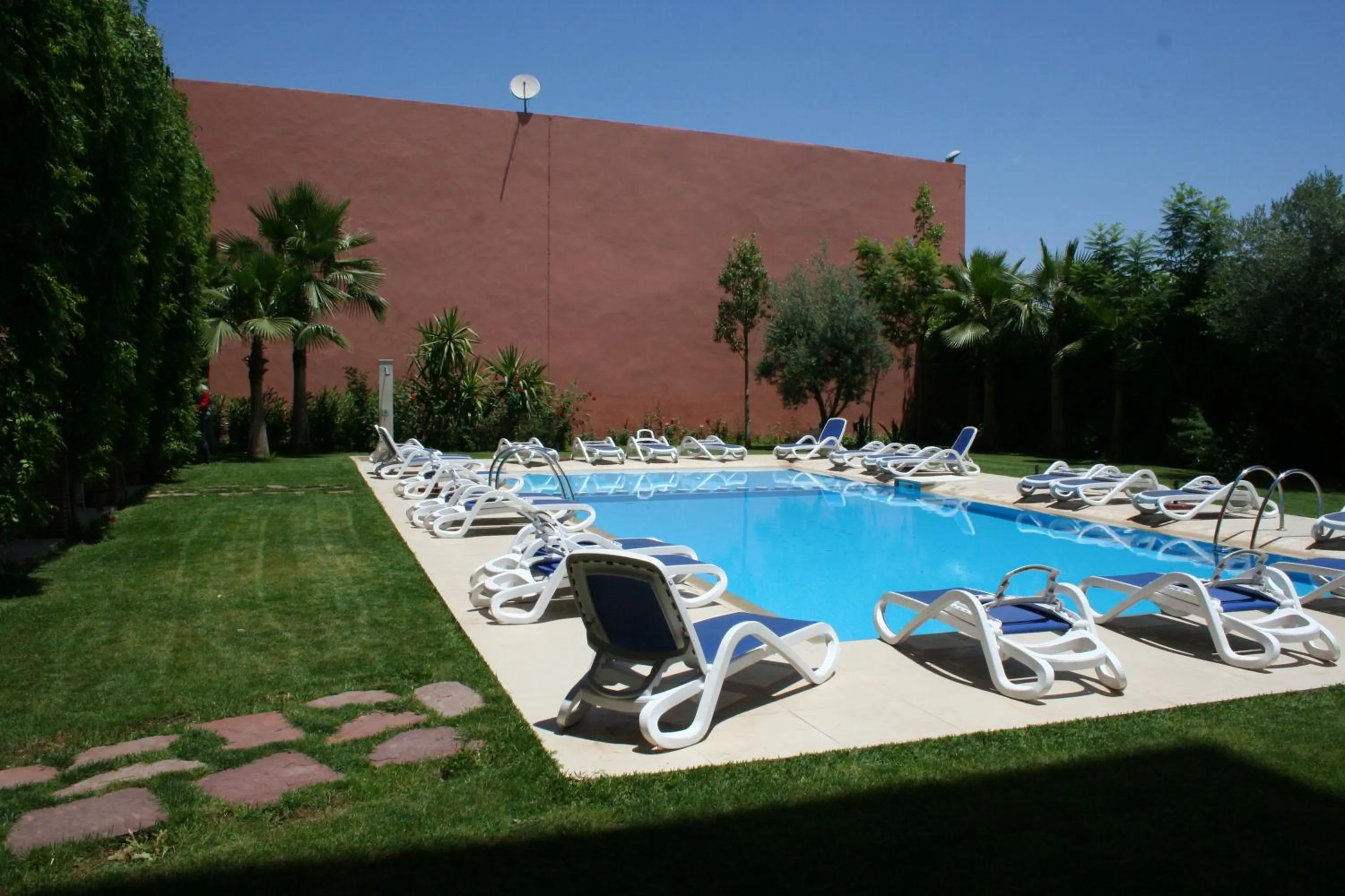 Swimming pool in Hotel Relax Marrakech