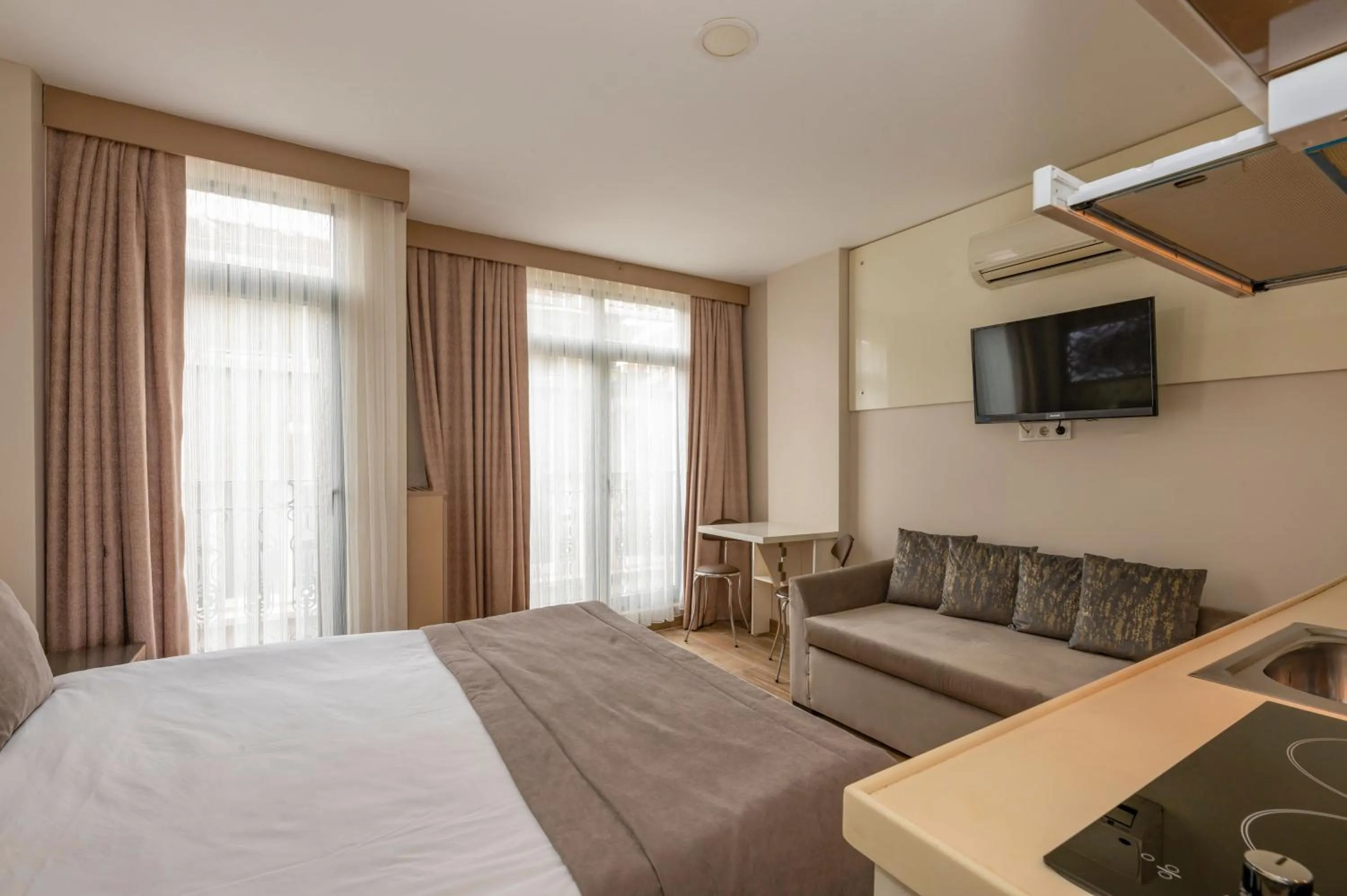 Massage, Bed in Taksim Peri Suite