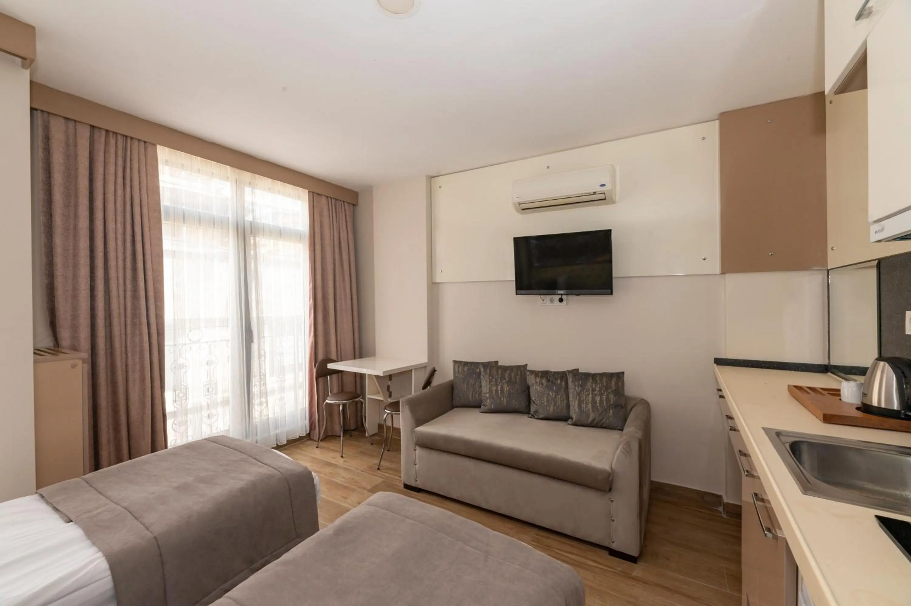 Massage, Bed in Taksim Peri Suite