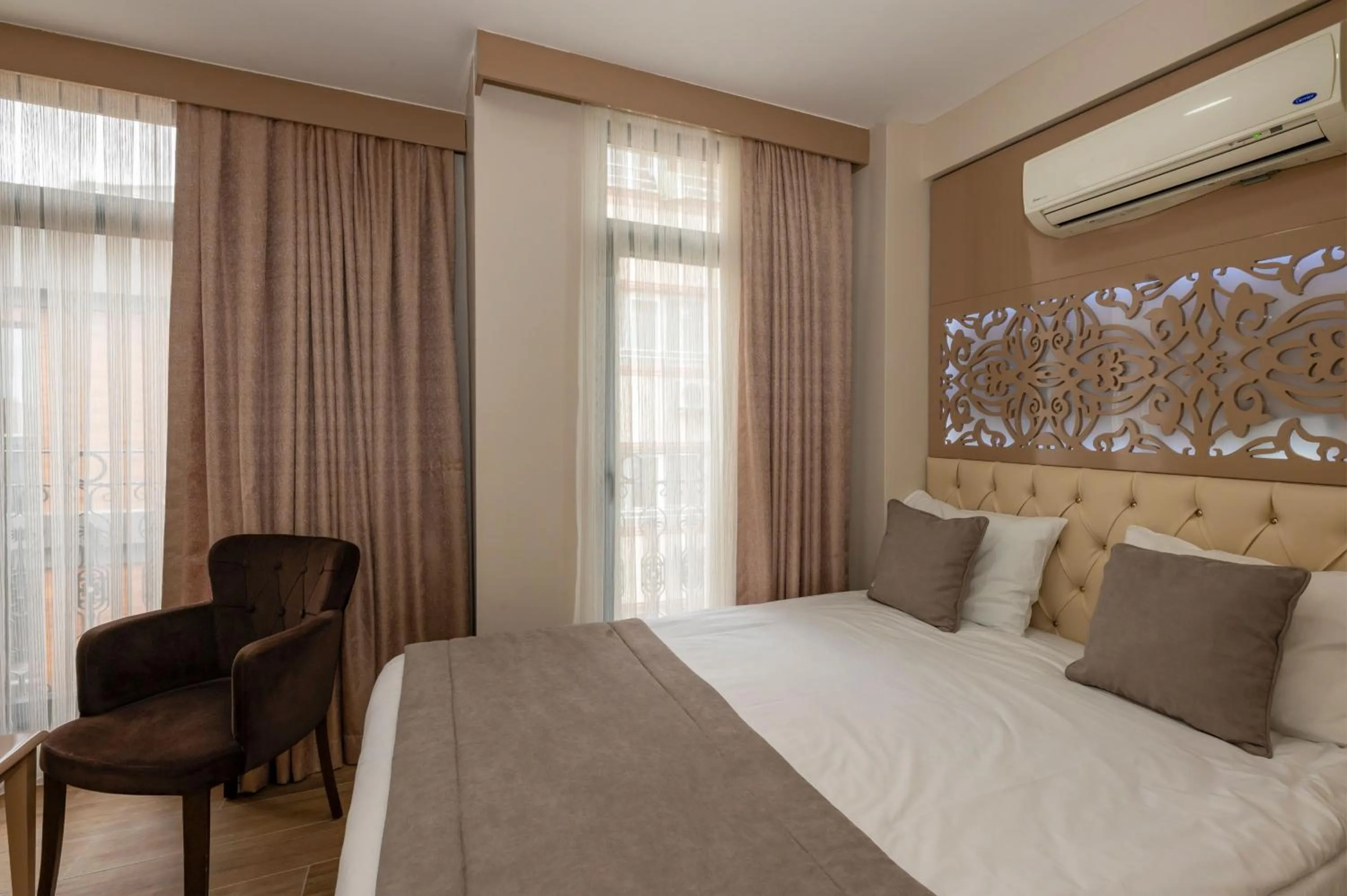 Massage, Bed in Taksim Peri Suite