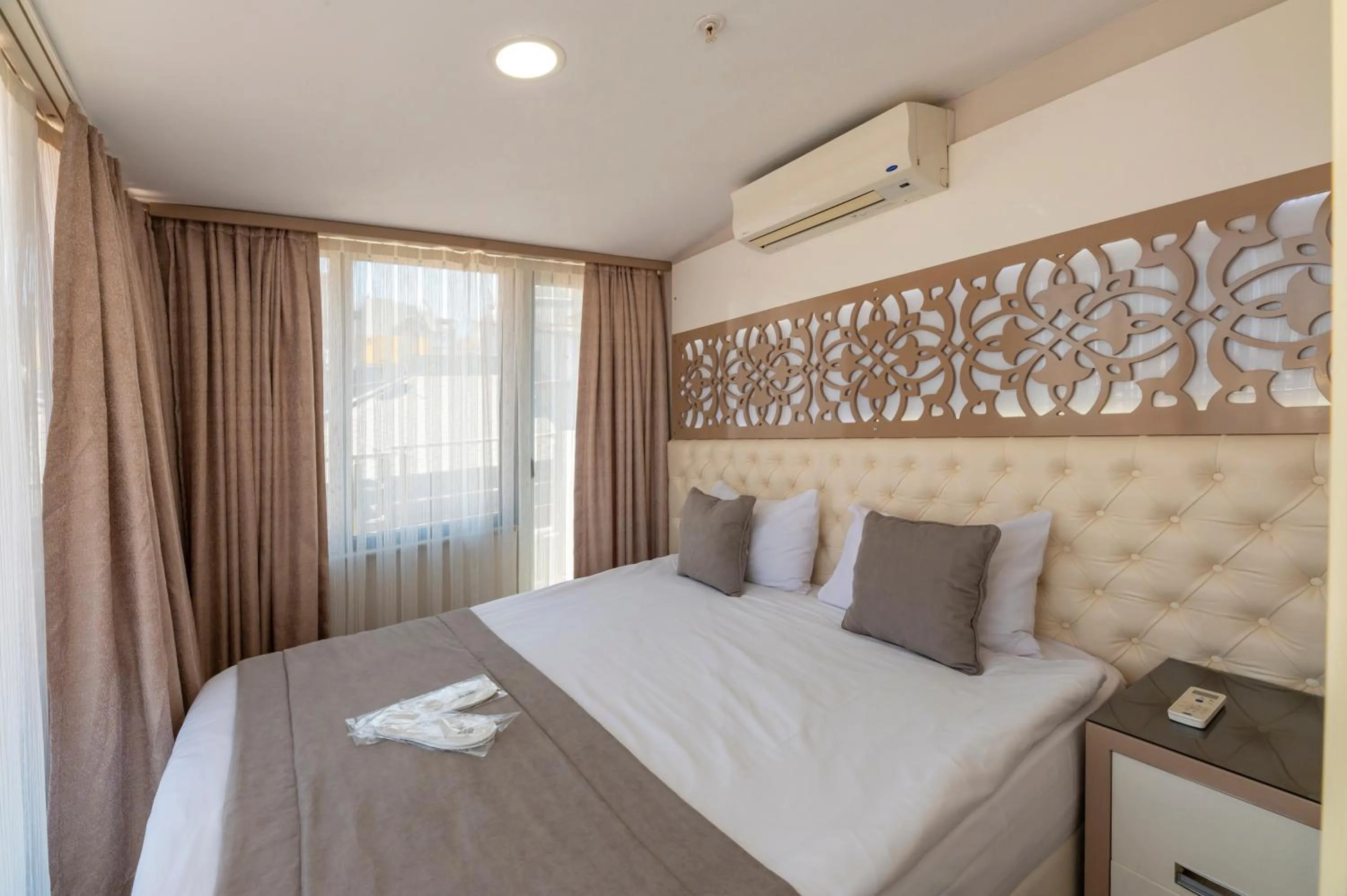 Bed in Taksim Peri Suite