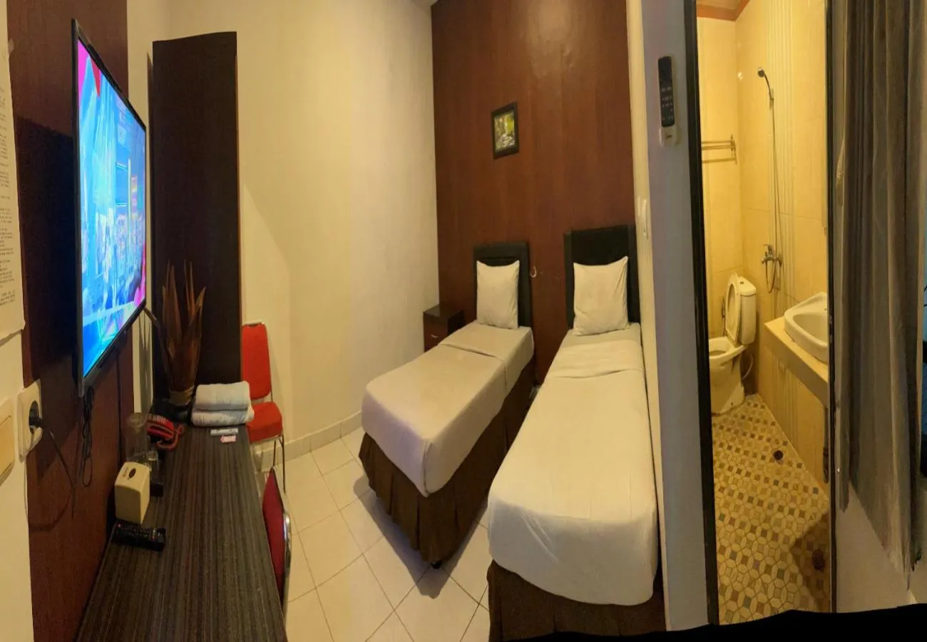 Bathroom, Bed in Hotel Star 88