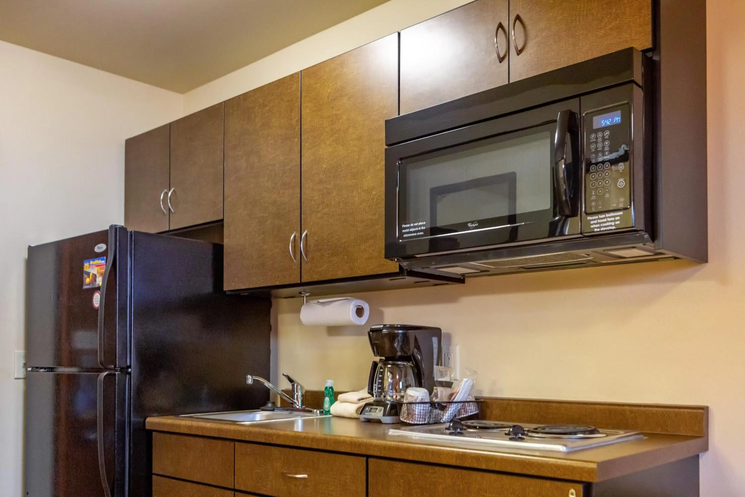 Bedroom in My Place Hotel-Dickinson, ND