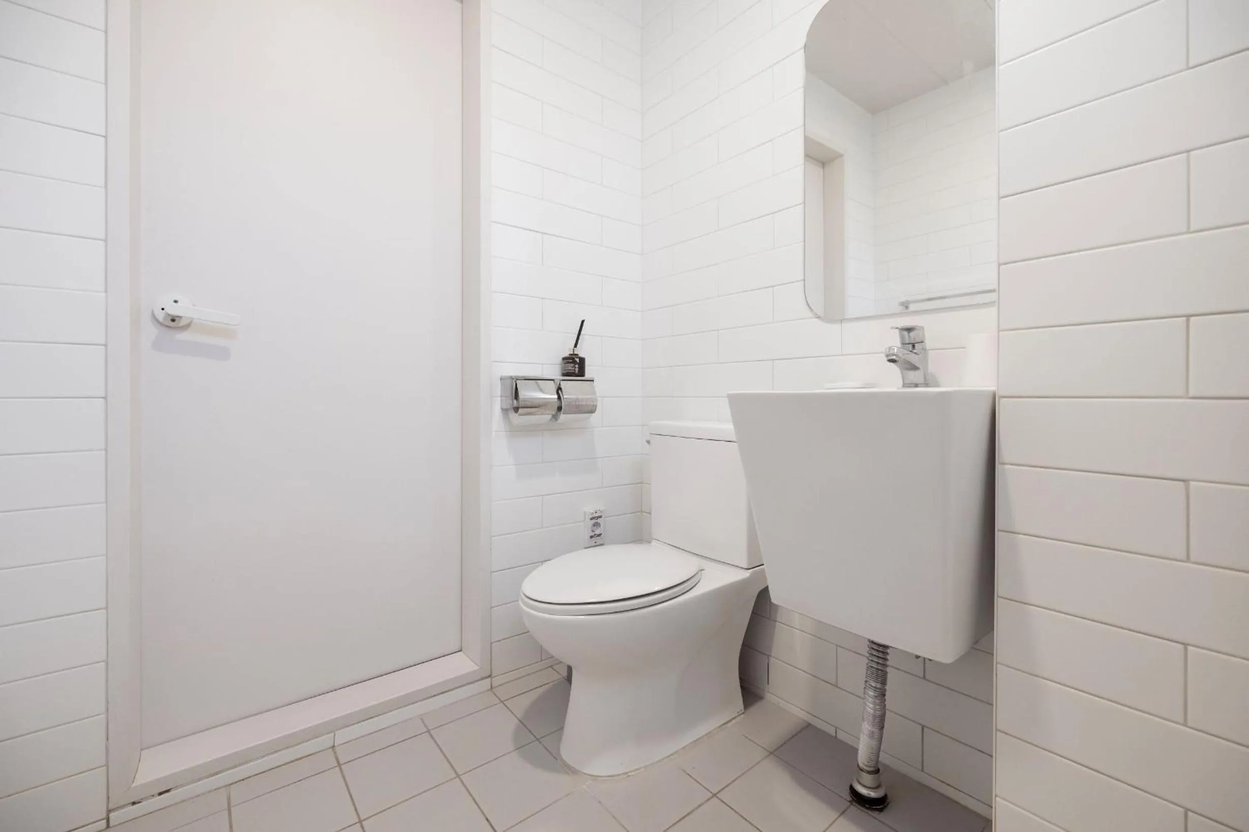 Toilet in Aank Air Icheon Seolbong Lake