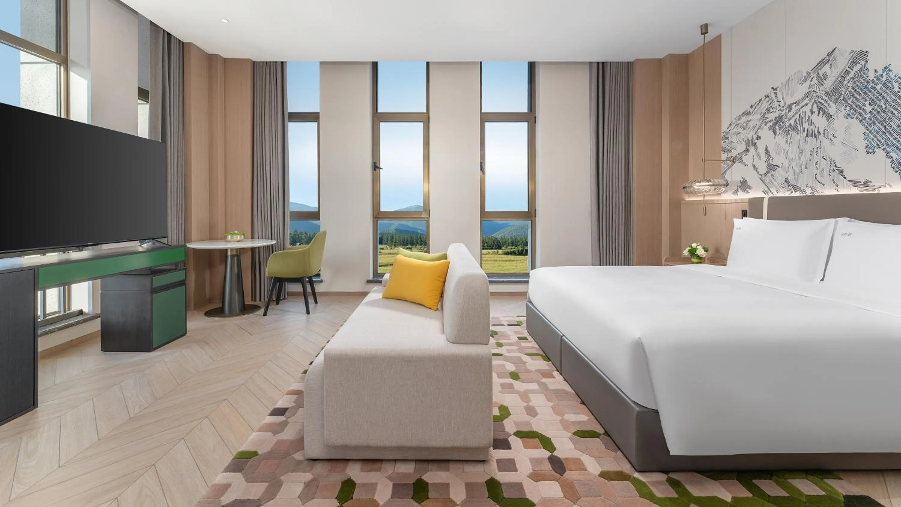 Photo of the whole room, Bed in Holiday Inn Liaoyuan City Center by IHG