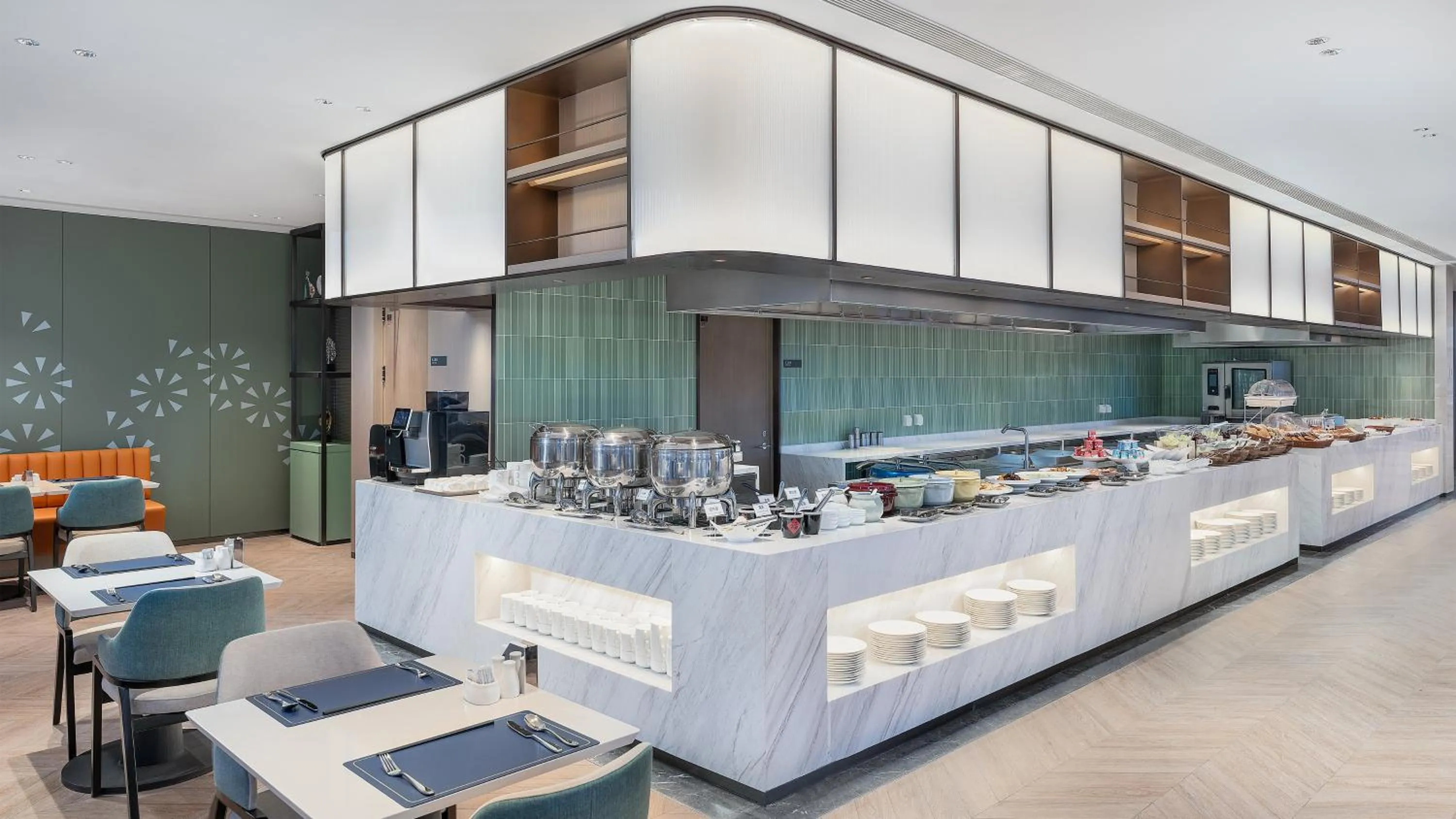 Restaurant/places to eat in Holiday Inn Liaoyuan City Center by IHG