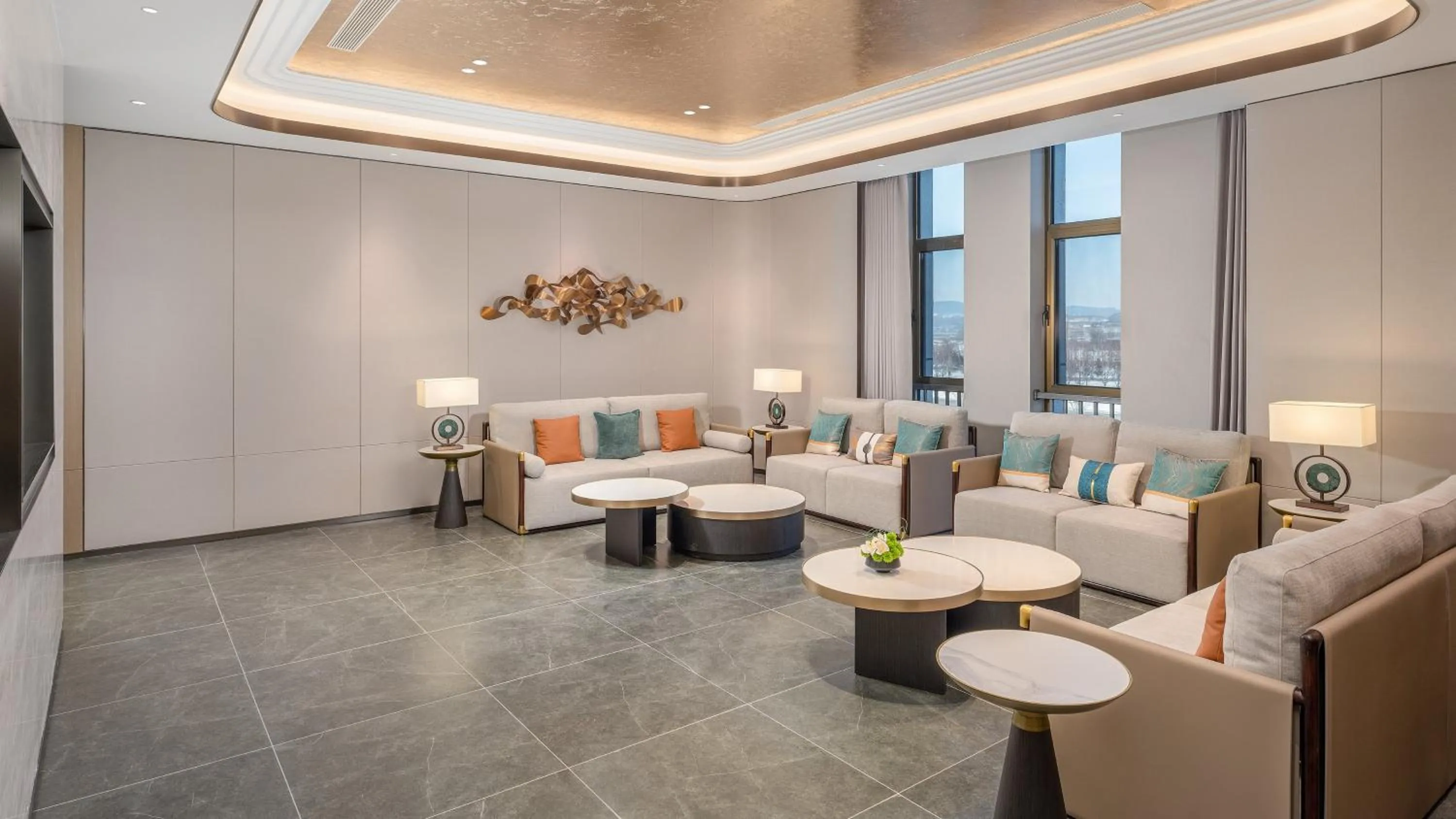 Restaurant/places to eat in Holiday Inn Liaoyuan City Center by IHG