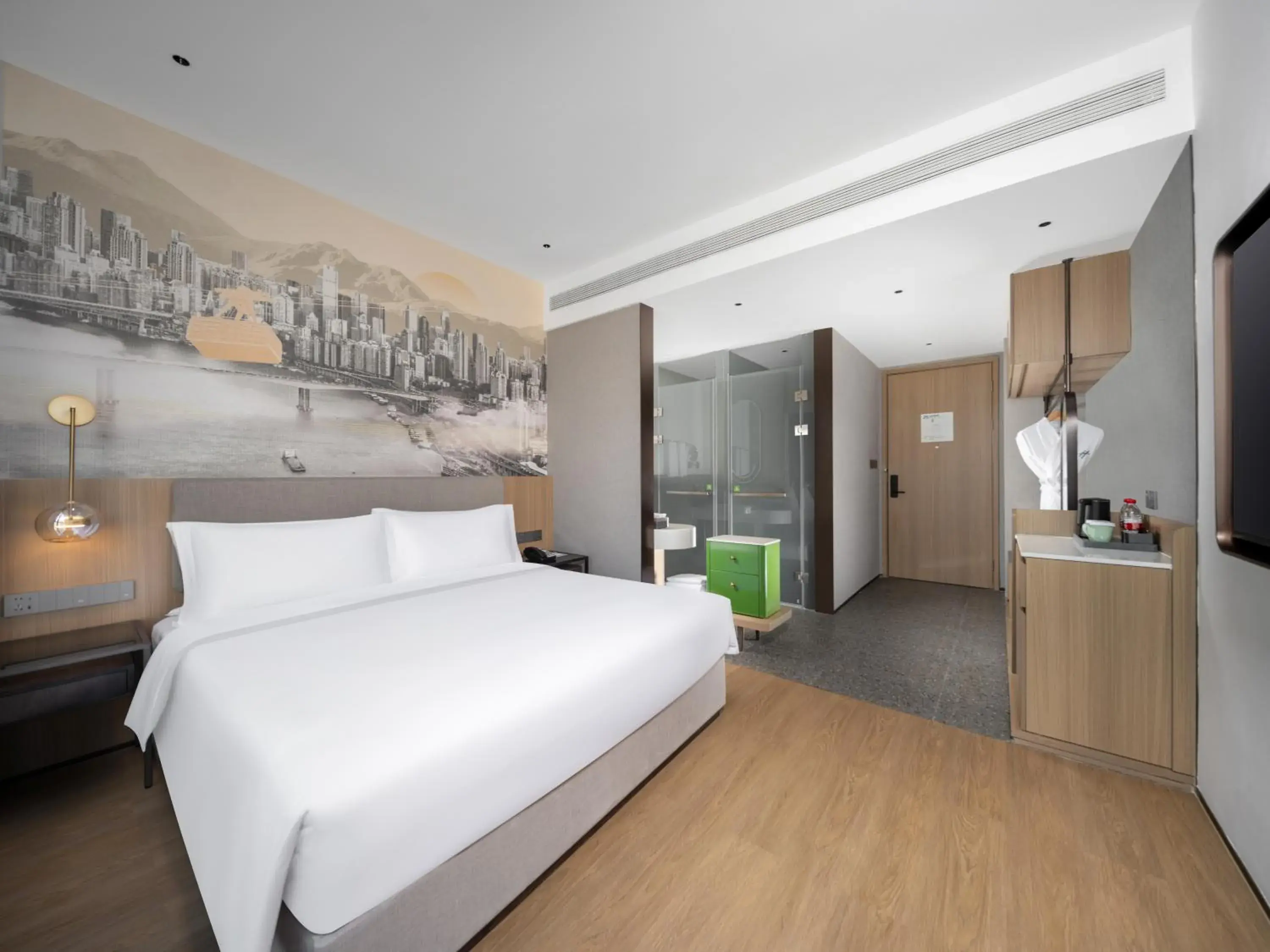 Standard King Room in Holiday Inn & Suites Chongqing Nanan by IHG Standard King Room in Holiday Inn & Suites Chongqing Nanan by IHG