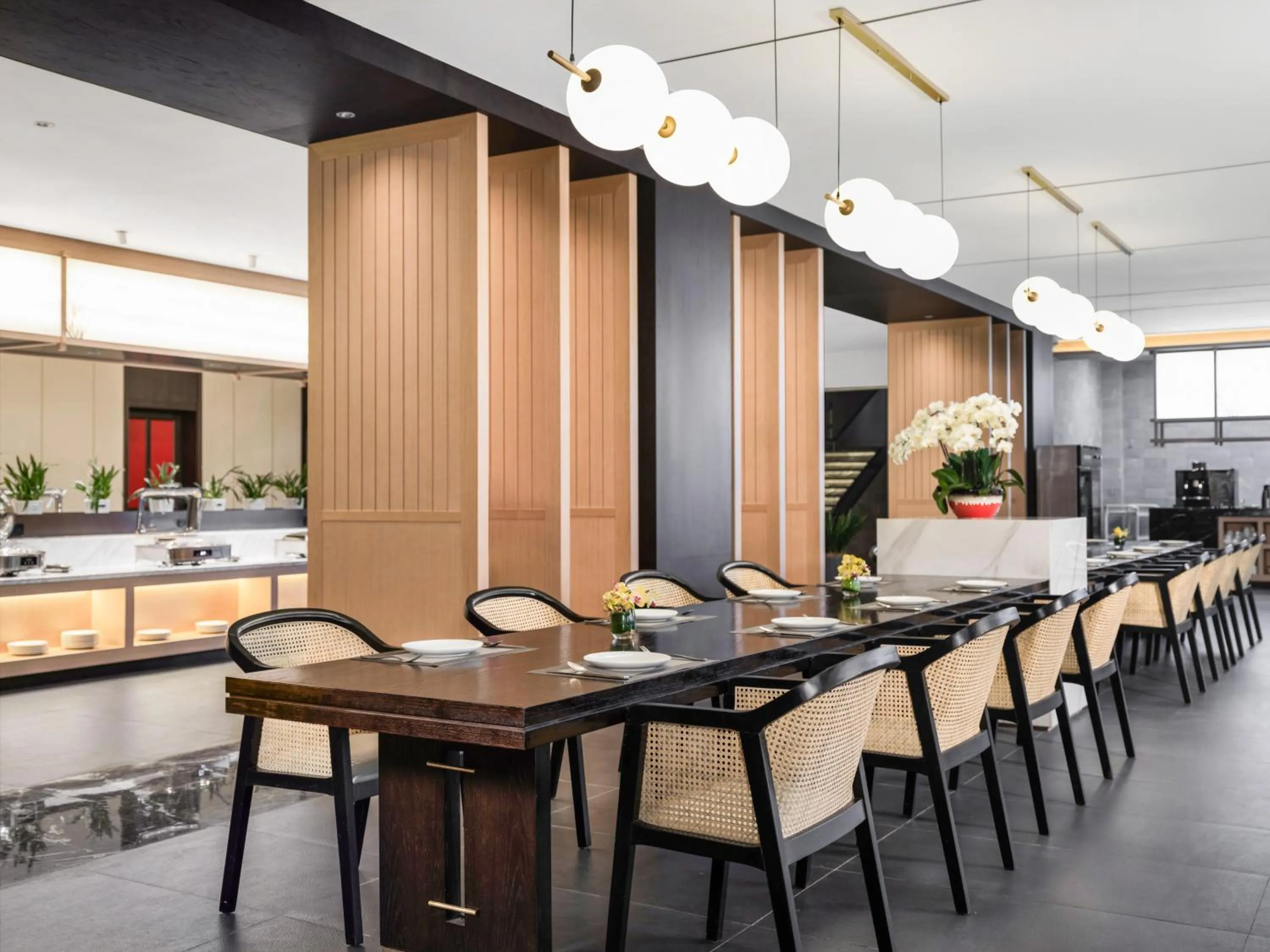 Restaurant/places to eat in Holiday Inn Ganzhou Orchid Town by IHG