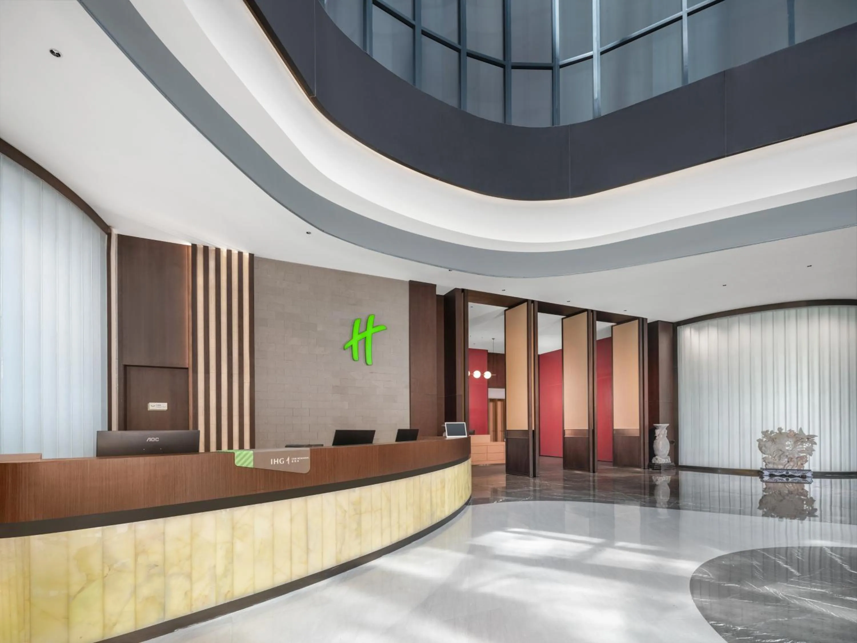Lobby or reception in Holiday Inn Ganzhou Orchid Town by IHG