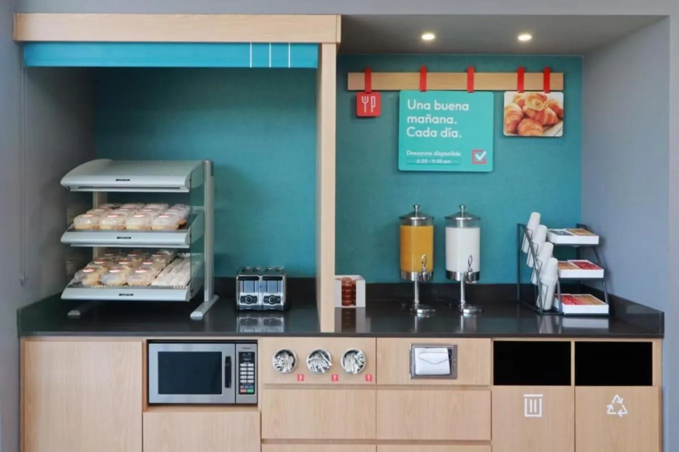 Breakfast in Avid Hotel Querétaro Centro Sur by IHG