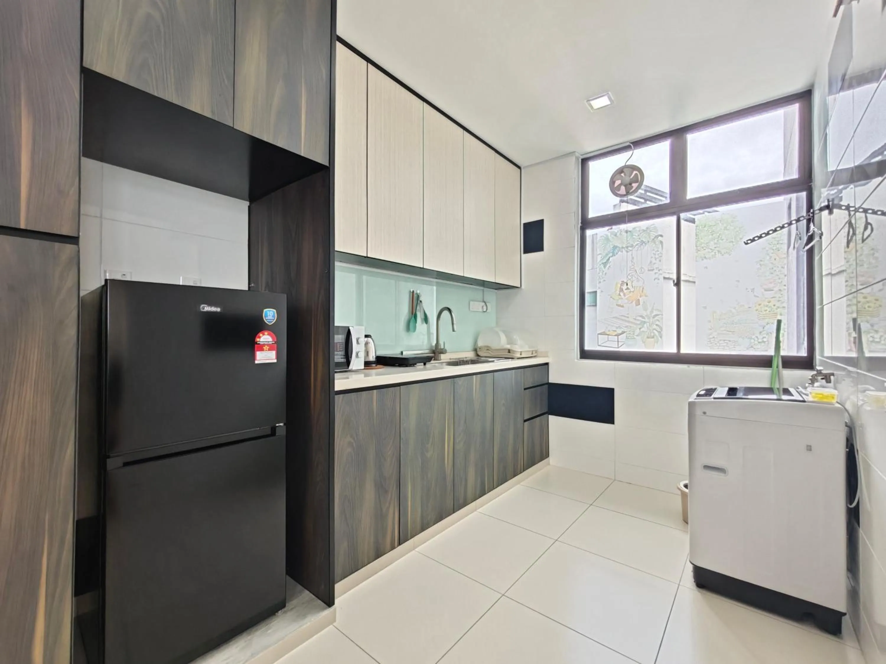 Kitchen or kitchenette in Kempas Dsummit Residences by Antlerzone