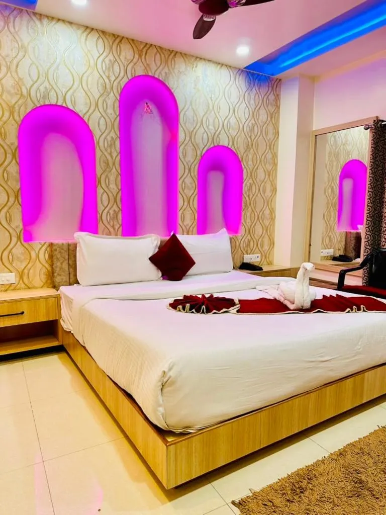 Bed in Hotel Shankara Residency