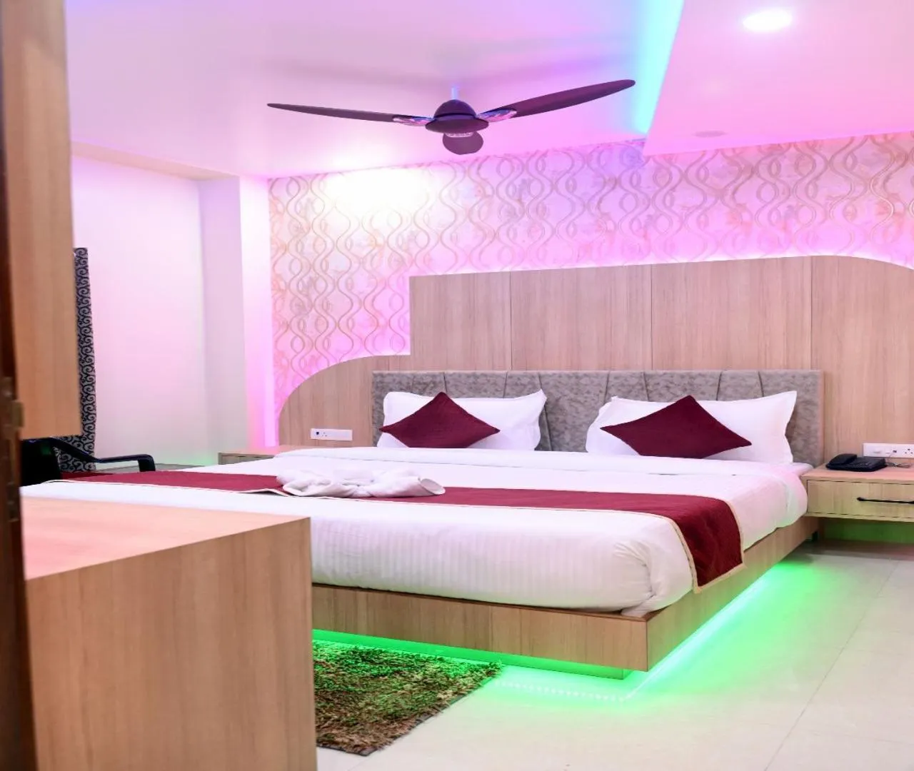 Bed in Hotel Shankara Residency