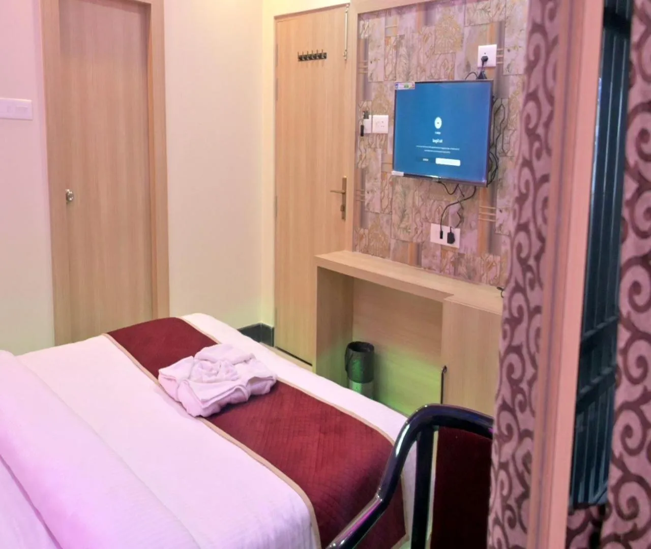 Bed in Hotel Shankara Residency