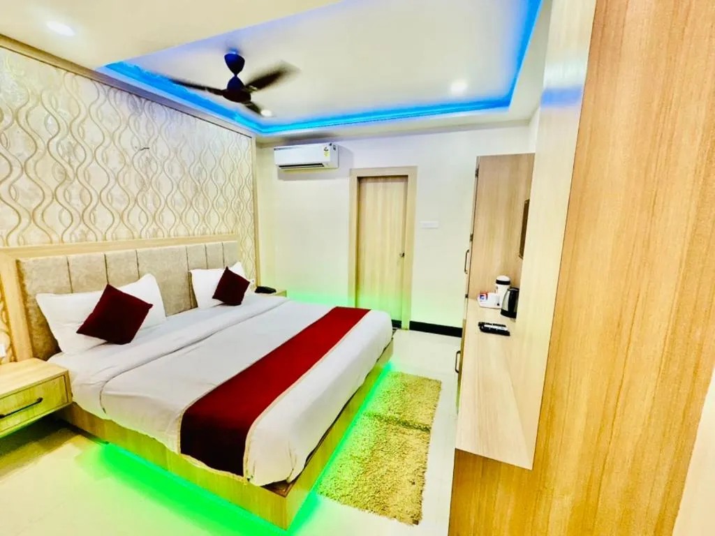 Bed in Hotel Shankara Residency