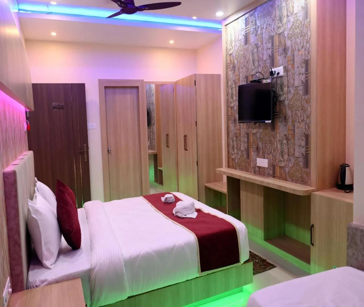 Bed in Hotel Shankara Residency