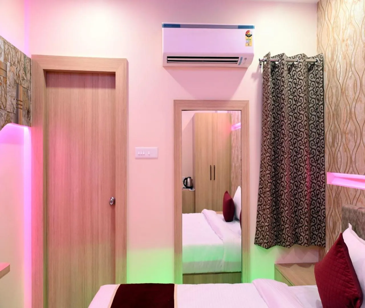 air conditioner, Bed in Hotel Shankara Residency