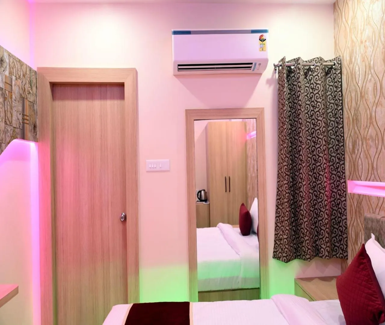 air conditioner, Bed in Hotel Shankara Residency