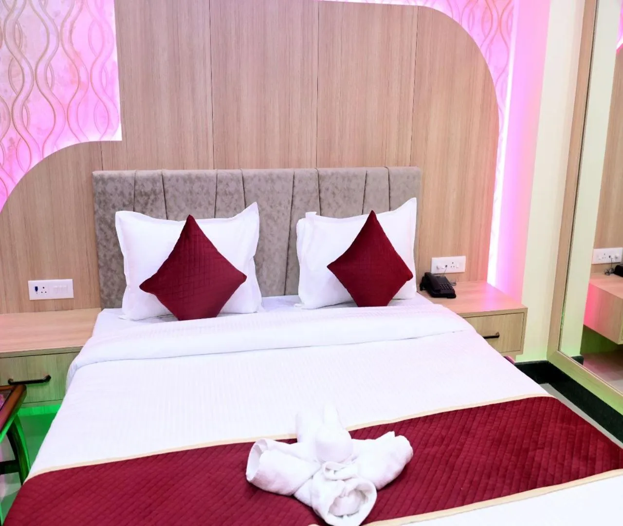 Bed in Hotel Shankara Residency