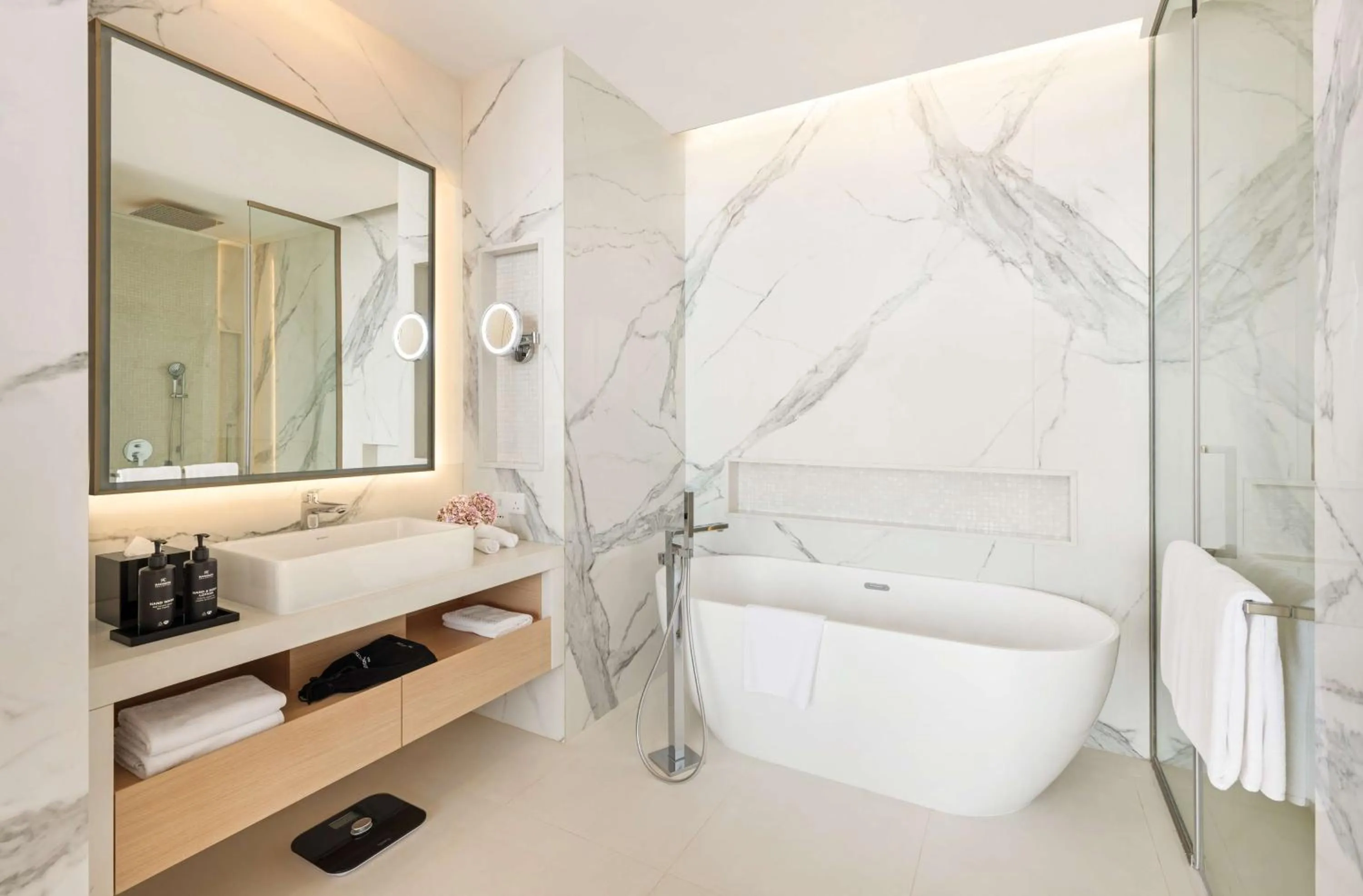 Photo of the whole room in Radisson Collection Resort Galle