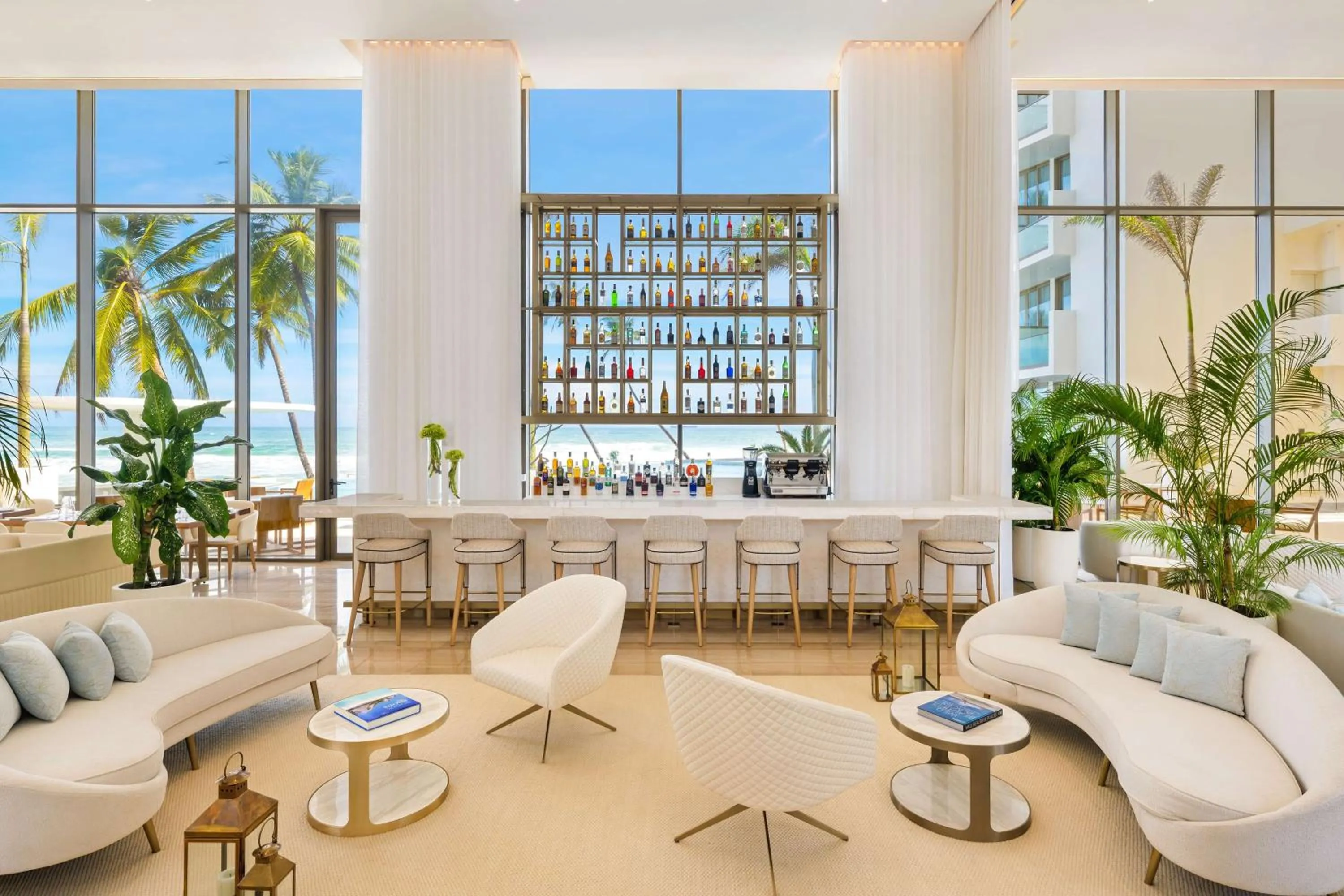 Nightclub / DJ in Radisson Collection Resort Galle