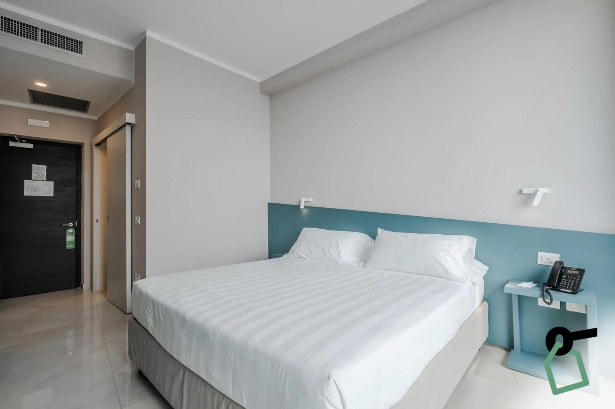 Bedroom, Bed in HOTIDAY Room Collection - Porto Venere