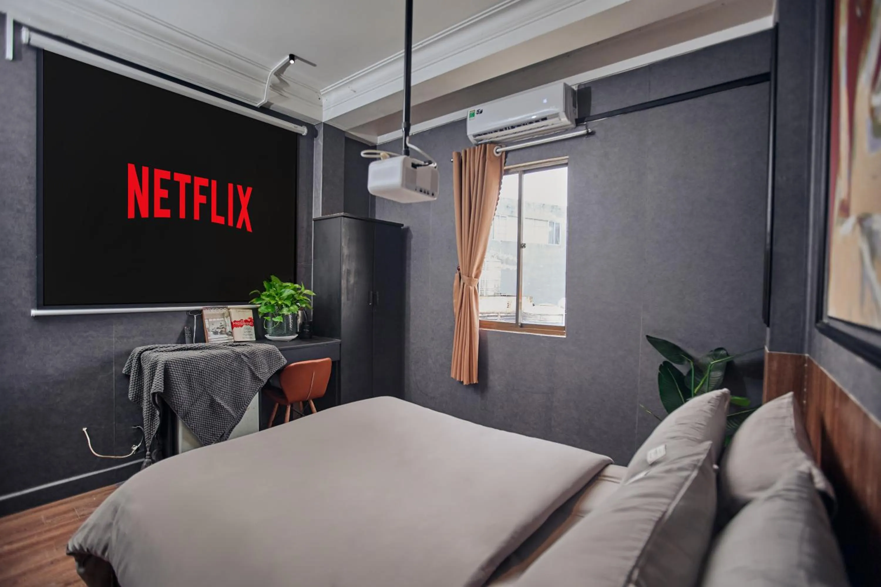 Communal lounge/ TV room, Bed in MG Rosé Boutique Hotel