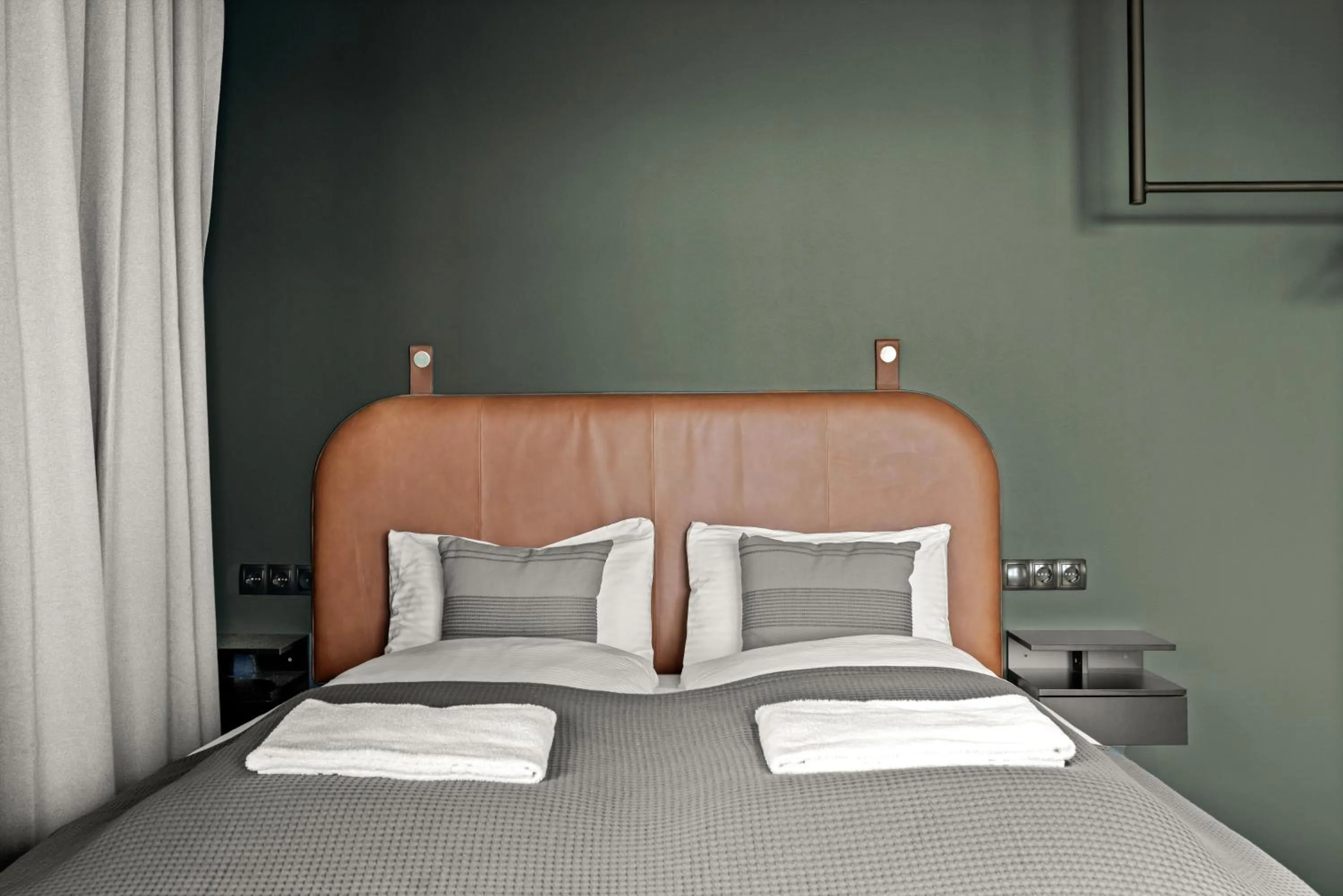 Bed in Aurora Nooks Apartments by Heimaleiga